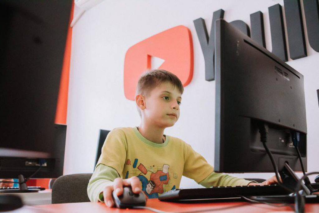 "Академия TOP. IT клуб для детей в Таганроге" - обучение