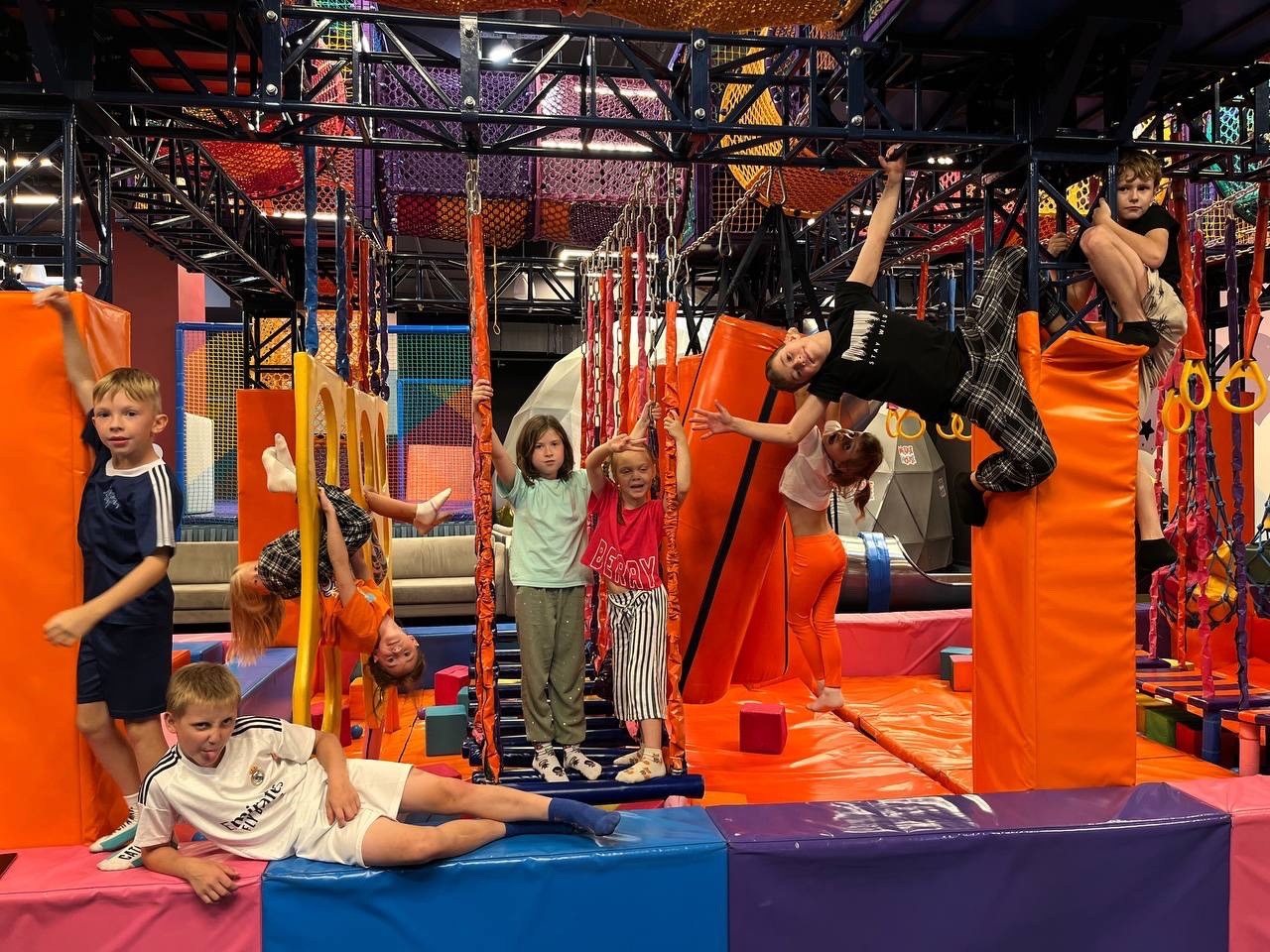 ArtCamp BUMP – городской лагерь, Санкт-Петербург, м. Выборгская. Путевки в детский лагерь на 2026 год, фото 11