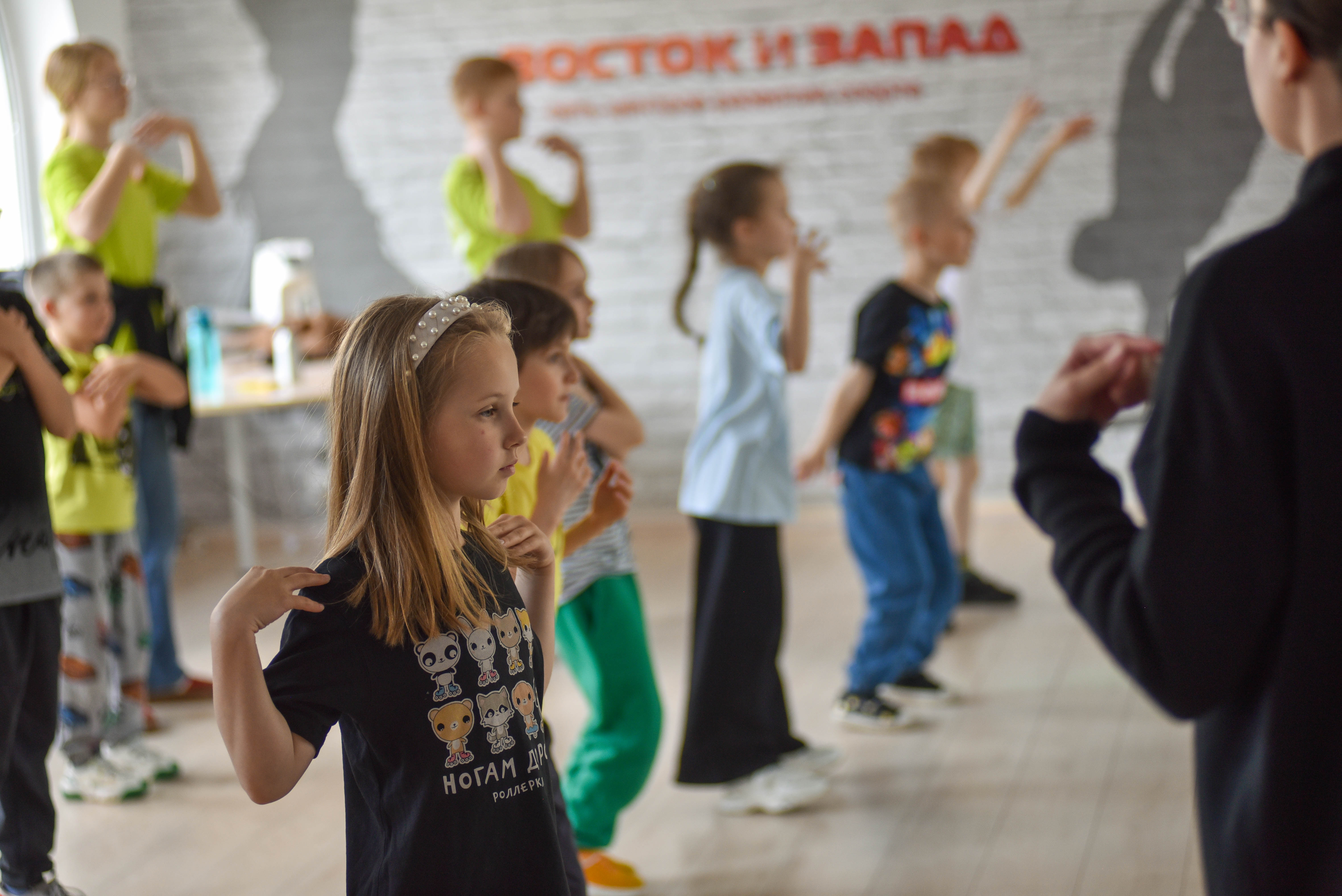 «Летний клуб Восток и Запад», Санкт-Петербург, м. Комендантский проспект – 7.
