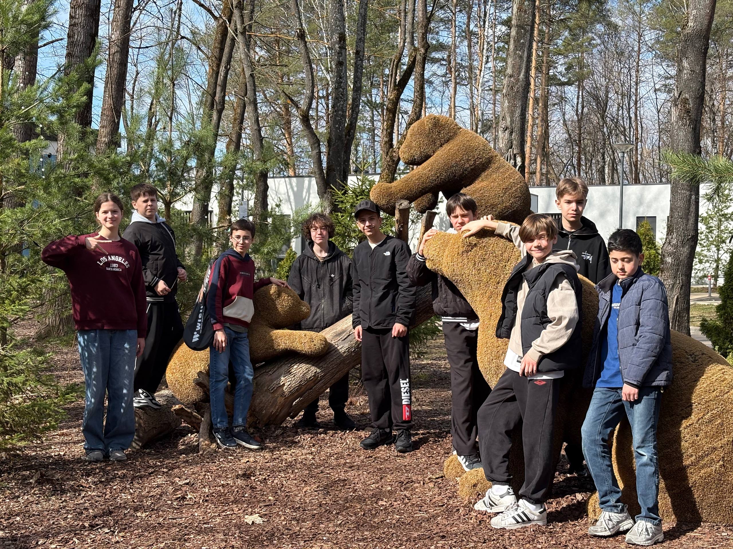 Инжиниум. ИТ-каникулы в Амакс Новая Истра – IT и математический лагерь, Московская обл., Истринский р-н. Путевки в детский лагерь на 2026 год, фото программы 2