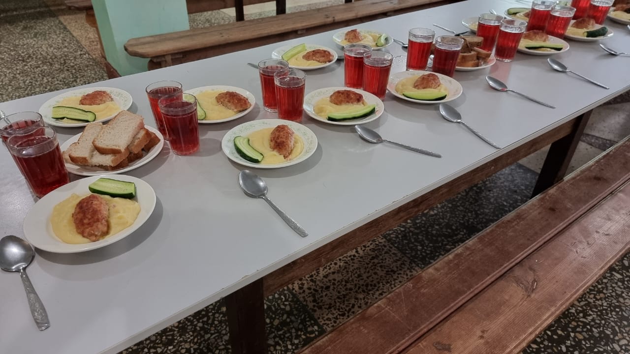 Лингвистическая программа Путешествие в Сафари – детская программа, Волгоградская обл., Среднеахтубинский р-н. Путевки на детские программы на 2026 год, фото питания 2