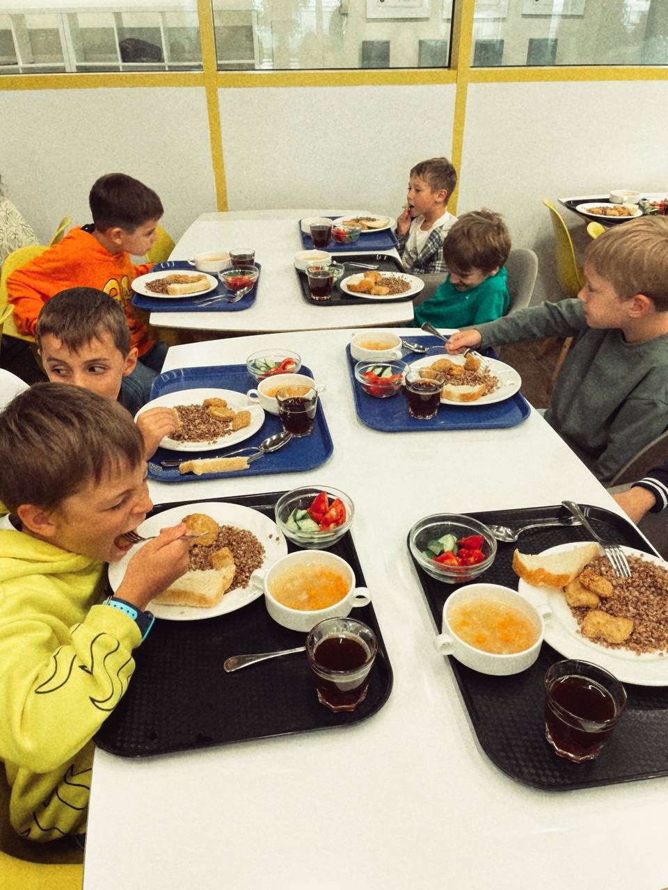 Sciencely. Летние городские лаборатории. Мичуринский – детская программа, Москва, м. Мичуринский проспект. Путевки на детские программы на 2026 год, фото питания 2