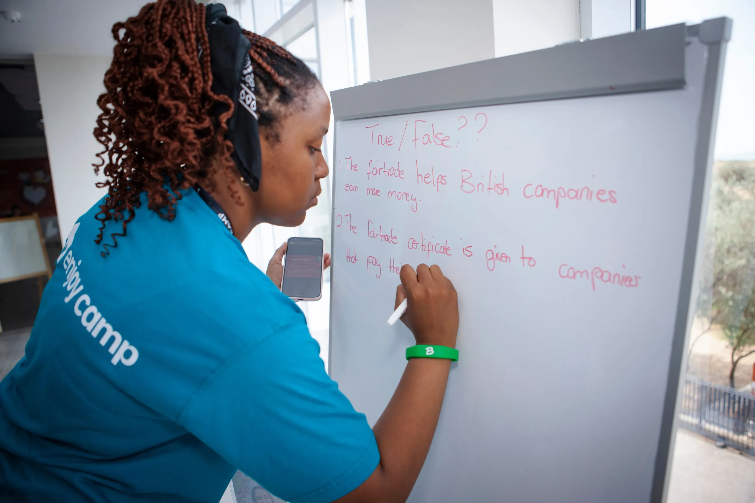 Enjoy Camp English. Cactus Izmir – языковой лагерь, Турция, Измир. Путевки в детский лагерь на 2026 год, фото обучения 1