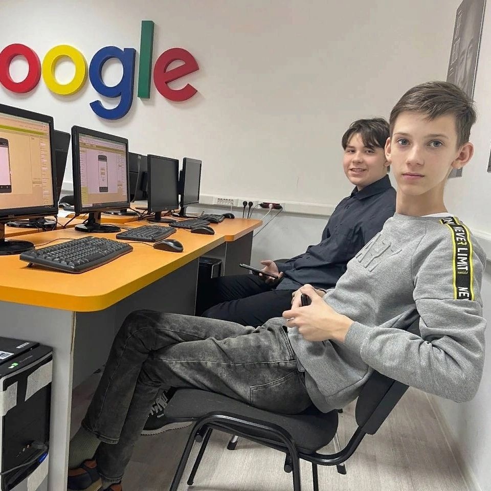 Летний IT-клуб в Вологде. Академия TOP – городской лагерь, Вологда. Путевки в детский лагерь на 2026-2027 год, фото программы 3