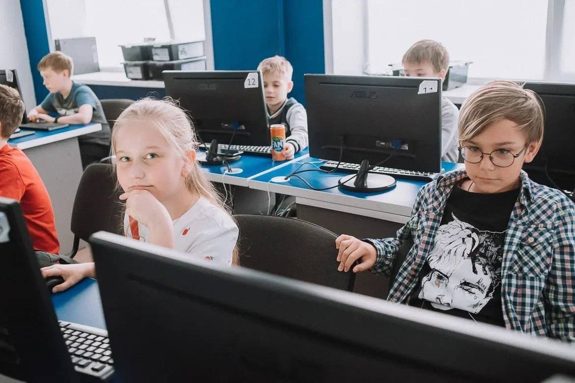 Зимние IT-каникулы в Жуковском Новогодний Хогвартс – городской лагерь, Московская область, Жуковский. Путевки в детский лагерь на 2026-2027 год, фото программы 4