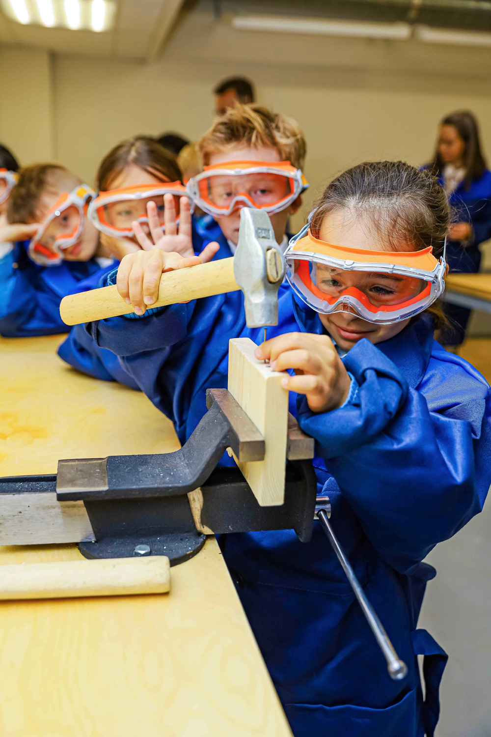«Международная школа Санкт-Петербурга ISSPb», Санкт-Петербург, м. Чкаловская – 5.