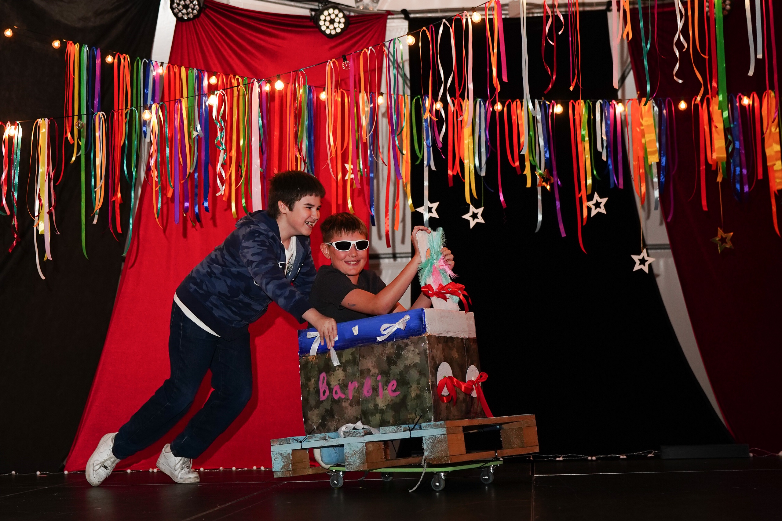 Enjoy Camp. Хештег Ёлочки – творческий лагерь, Московская обл., Домодедово. Путевки в детский лагерь на 2026 год, фото программы 6