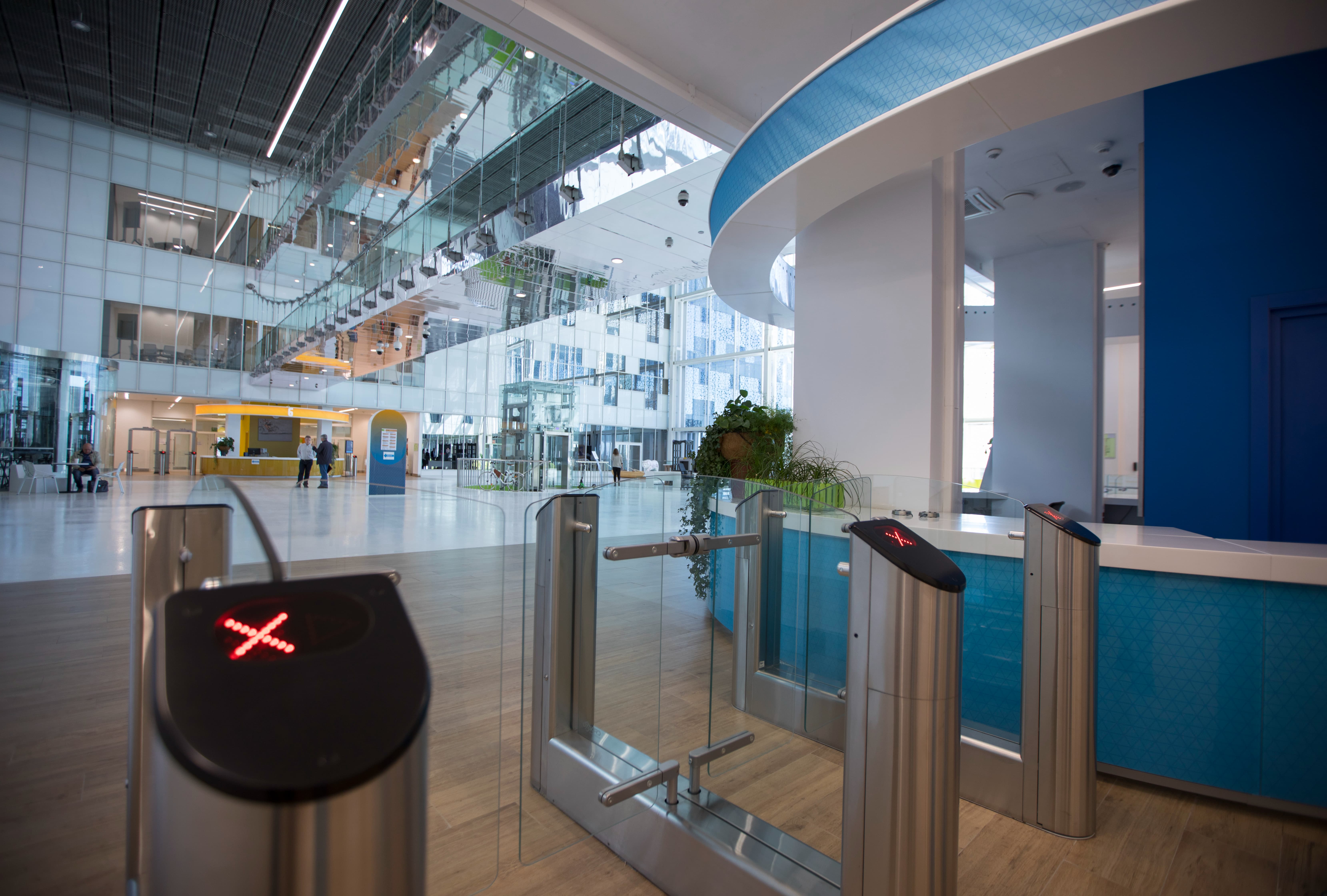 Инжиниум. IT-каникулы в ИЦ Сколково – городской лагерь, Москва, Сколково. Путевки в детский лагерь на 2026 год, фото о безопасности 1