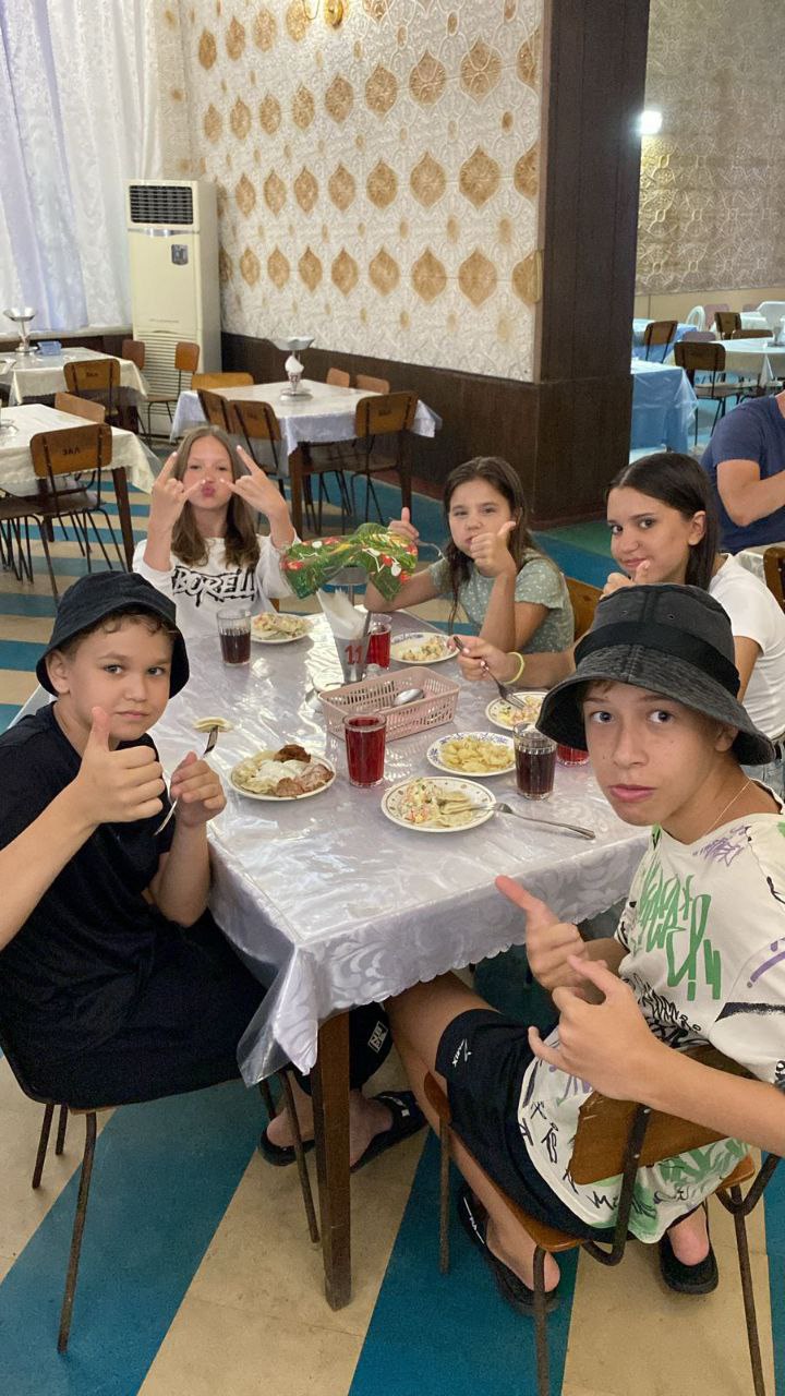 Английский лагерь MILC на Черном море – языковой лагерь, Краснодарский край, Анапа. Путевки в детский лагерь на 2026 год, фото питания 1