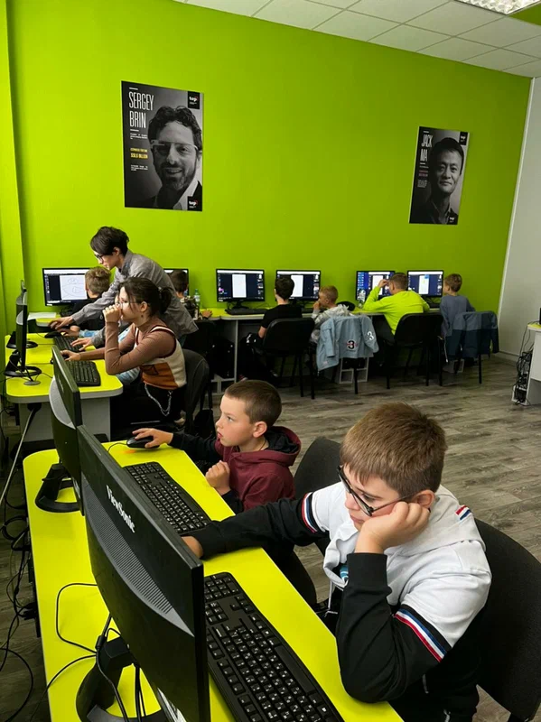 Компьютерная Академия TOP Ноябрьск – городской лагерь, Ноябрьск. Путевки в детский лагерь на 2023 год, фото 1