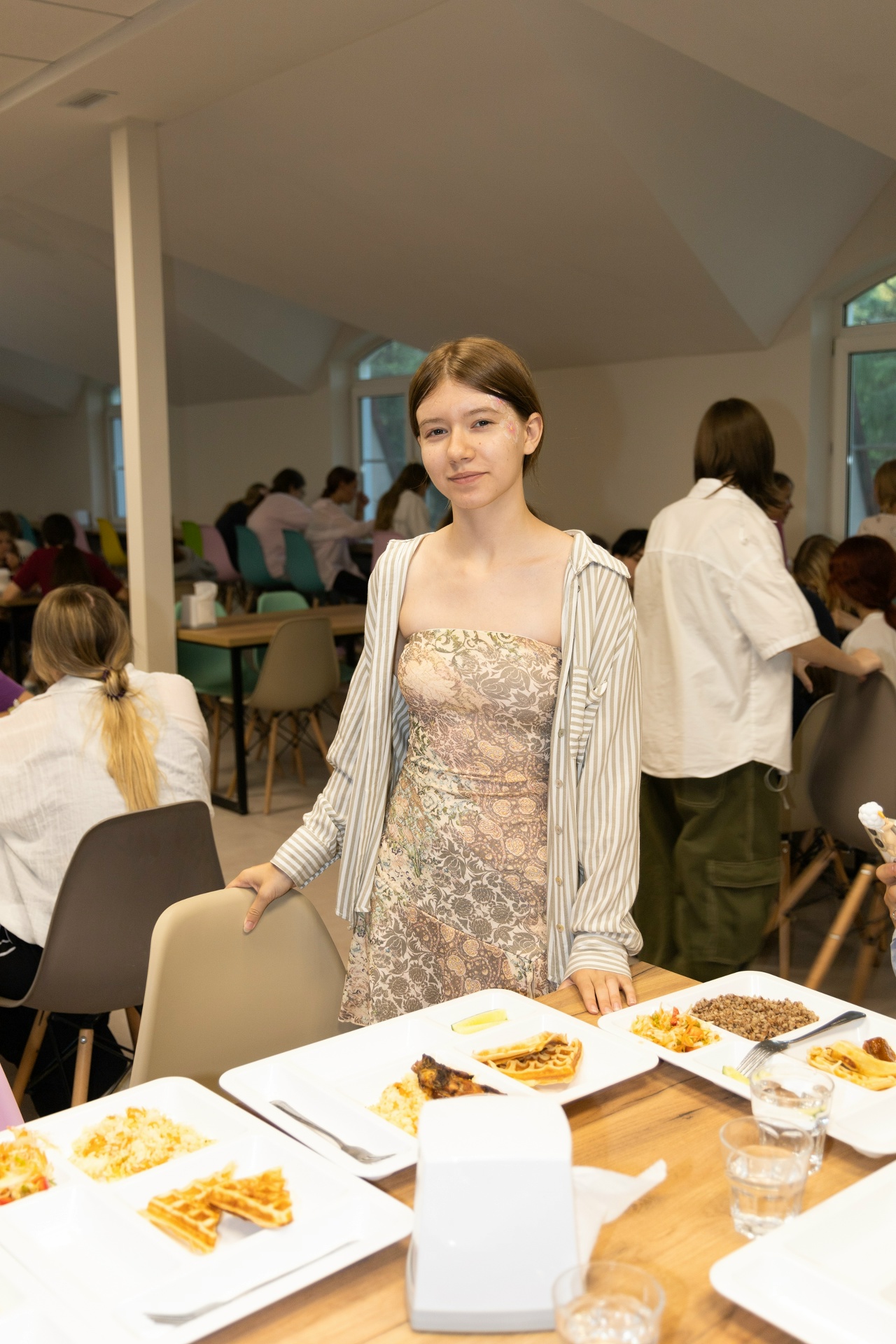 Enjoy Camp English Салют – языковой лагерь, Московская обл., Домодедово. Путевки в детский лагерь на 2026-2027 год, фото питания 1