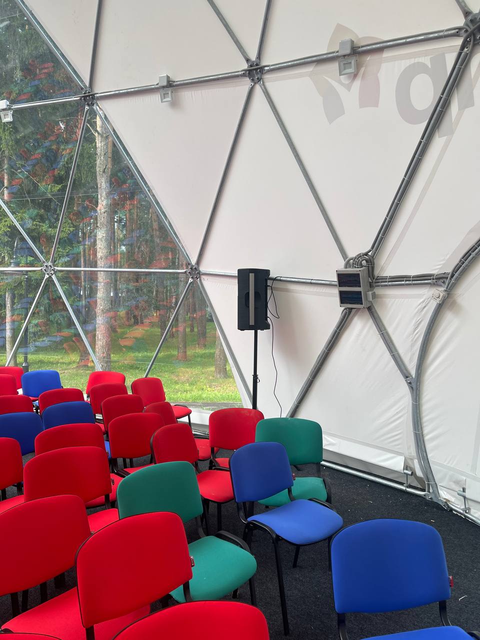 Enjoy Camp. В кадре. Ёлочки – творческий лагерь, Московская обл., Домодедово. Путевки в детский лагерь на 2026 год, фото размещения 11