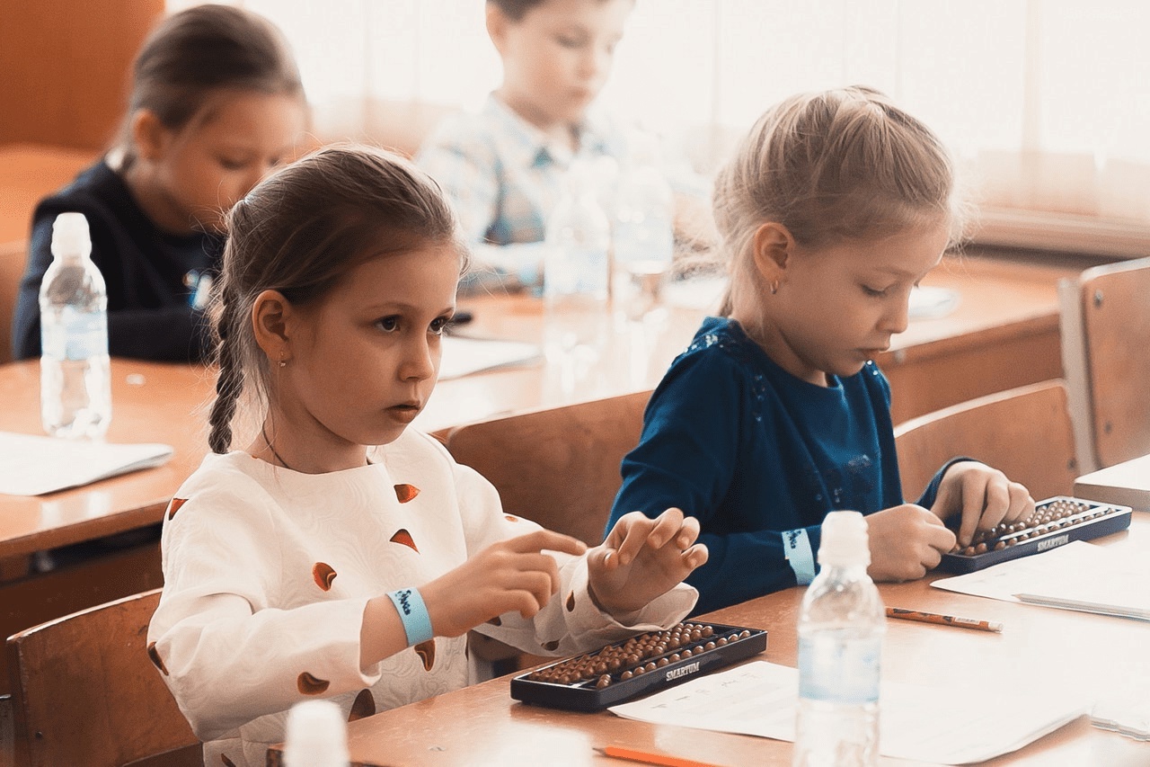 Занимательное лето с AMAKids – городской лагерь, Санкт-Петербург, Сестрорецк . Путевки в детский лагерь на 2026 год, фото 7