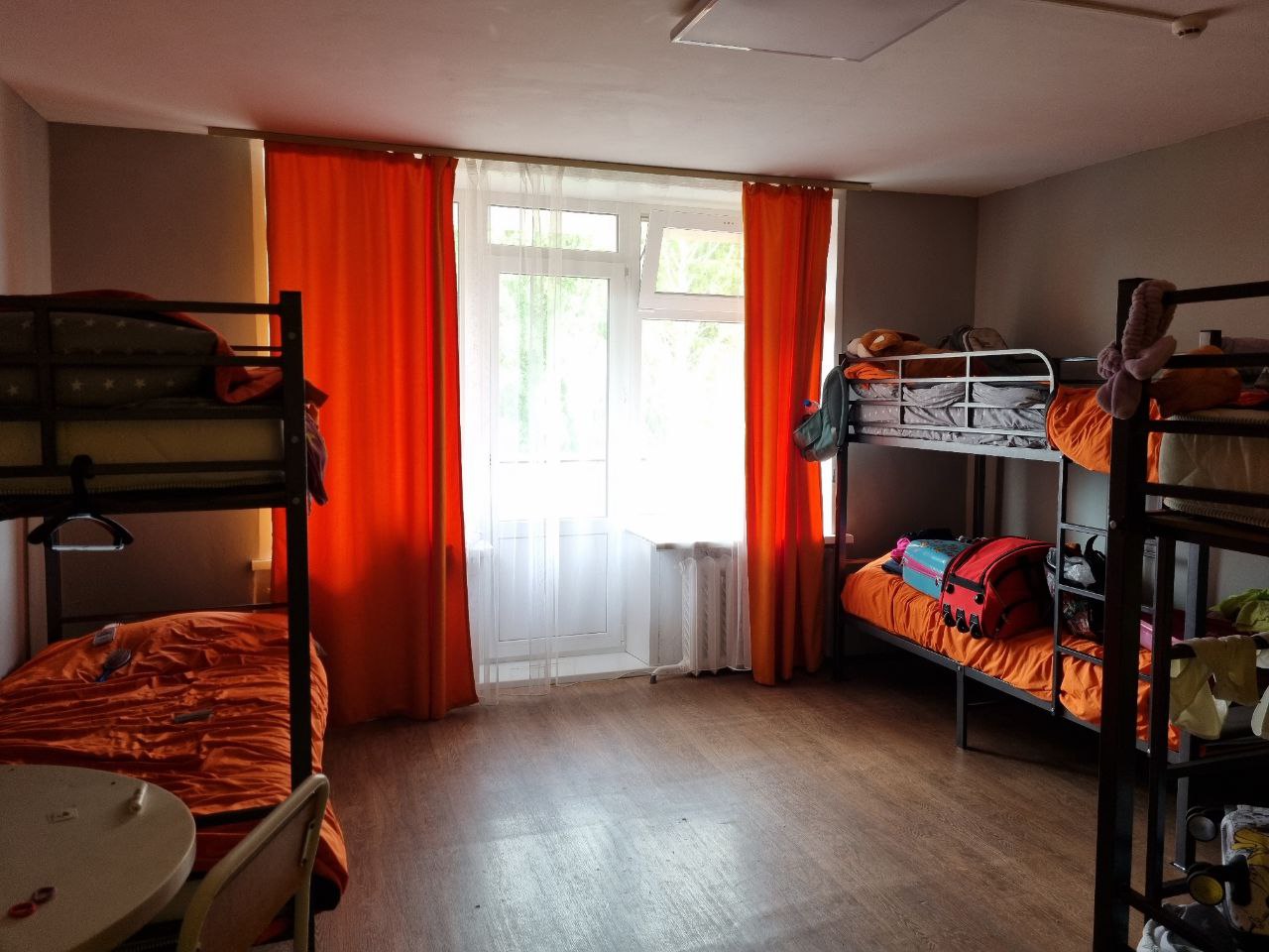 ОXFORD FRIENDS CAMP. Выездной языковой лагерь – языковой лагерь, Новосибирская обл., Ордынский р-н. Путевки в детский лагерь на 2026 год, фото размещения 4