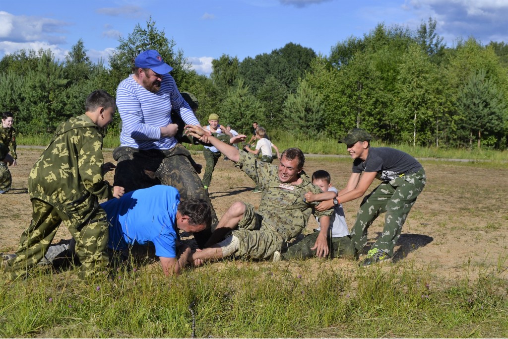 Вымпел-Шторм. Мухино – военно-патриотический лагерь, Тверская обл., Западнодвинский р-н. Путевки в детский лагерь на 2026 год, фото программы 1