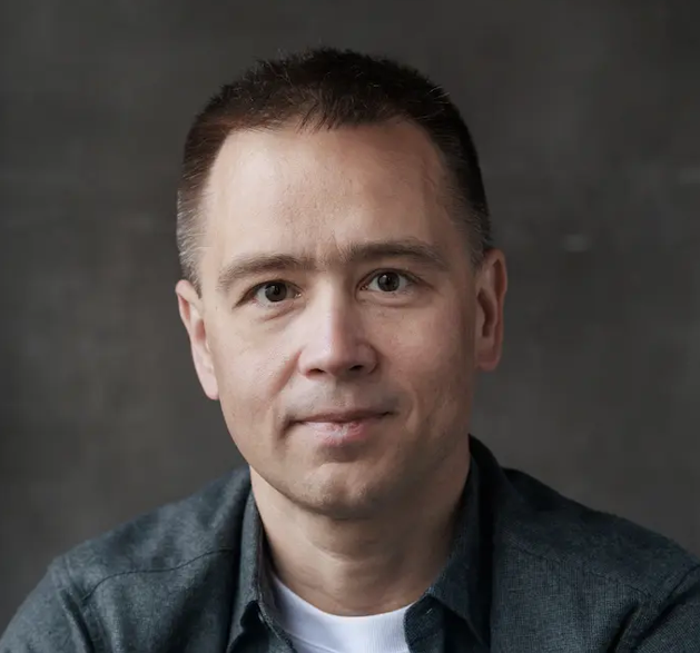 Сергей Андрияшкин - Образовательный интенсив Enjoy AI Camp. Ёлочки – детская программа, Московская обл., Домодедово. Путевки на детские программы на 2026 год