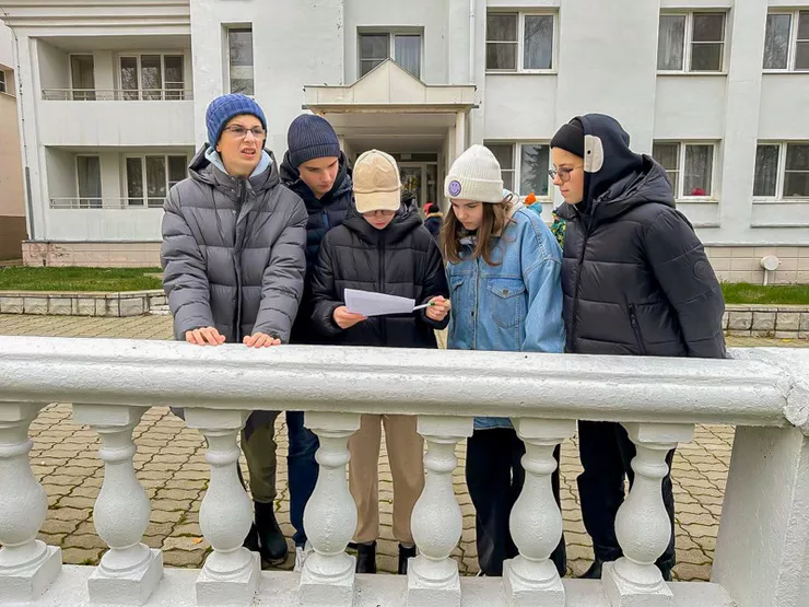 Робинзонада. Музейная анималия – городской лагерь, Москва, музей-заповедник Коломенское. Путевки в детский лагерь на 2026-2027 год, фото программы 1