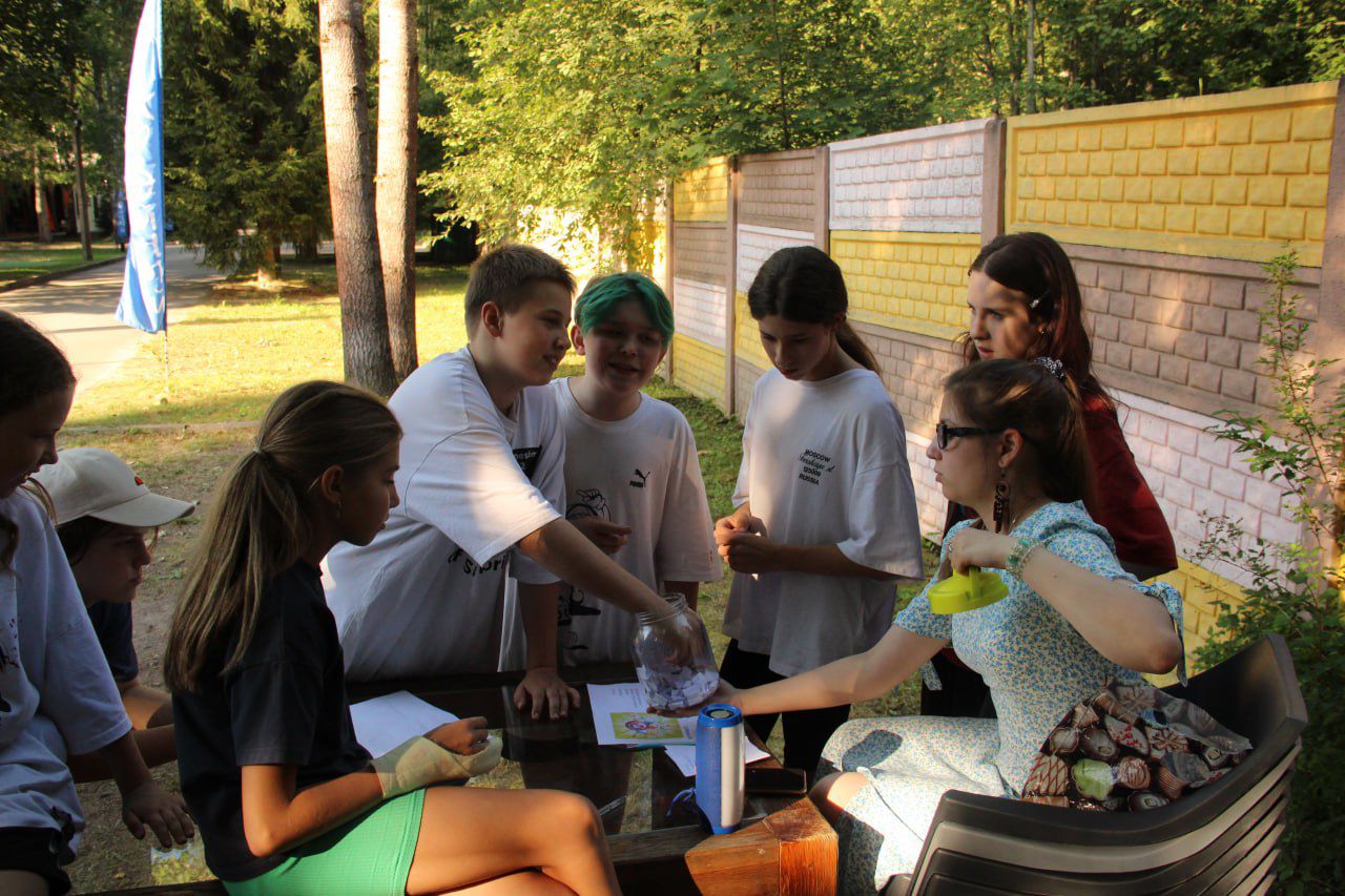 Подростково-детский творческий центр и лагерь Киноки. ДОЛ Адмиралтеец – творческий лагерь, Ленинградская обл., Гатчинский р-н. Путевки в детский лагерь на 2026 год, фото программы 4