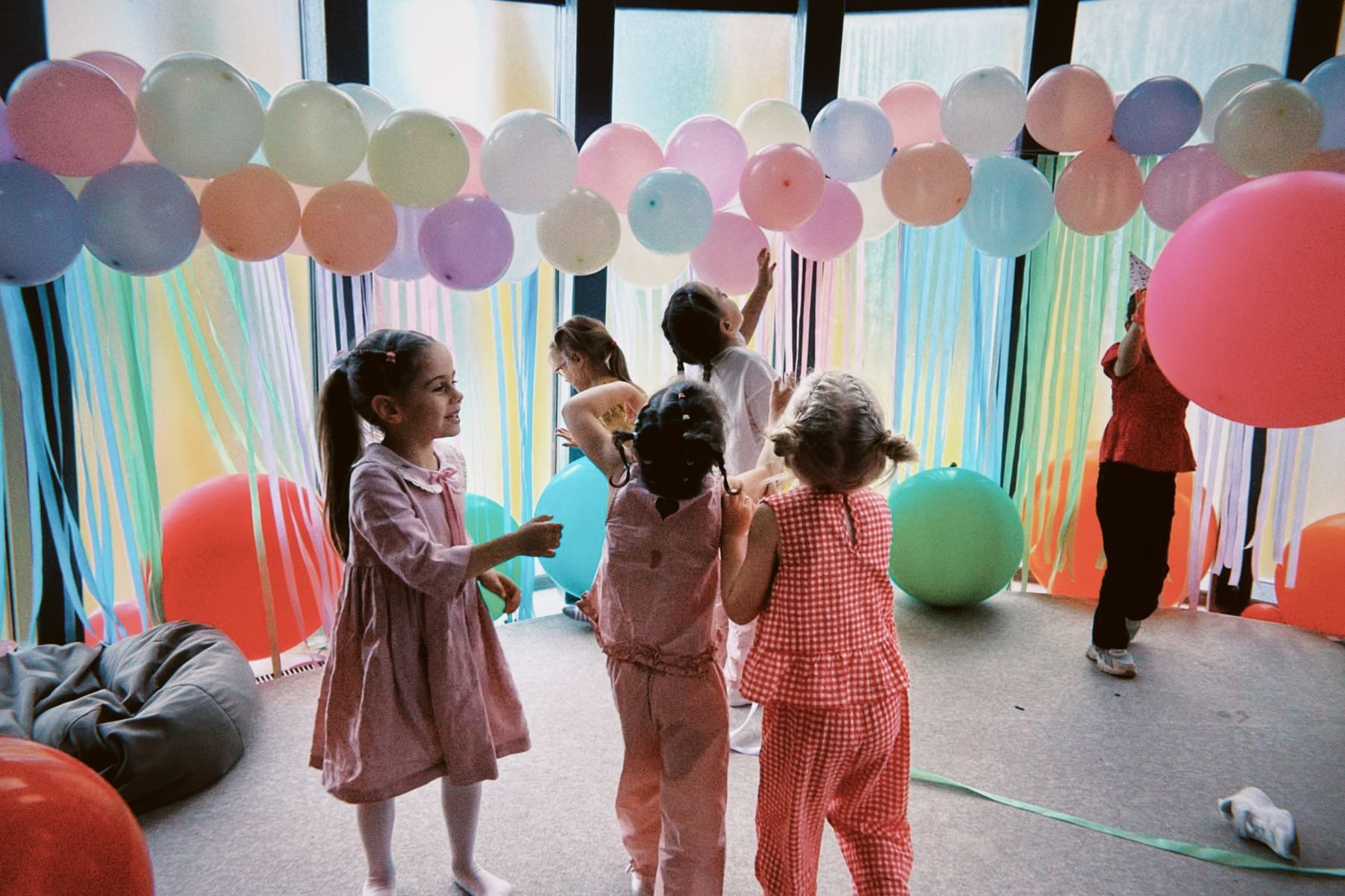 «Детский клуб Маугли Ленд в Московском зоопарке», Москва, м. Баррикадная – 7.