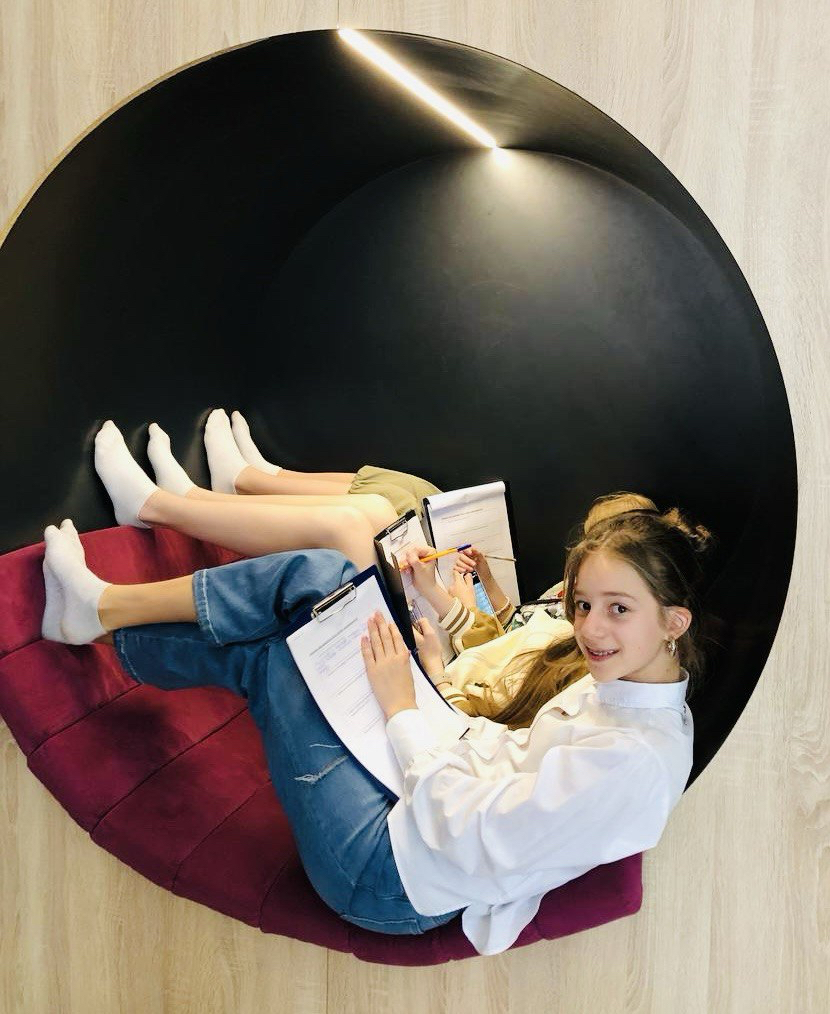 «13а. Английский лагерь для подростков», Санкт-Петербург, м. Чкаловская – 5.