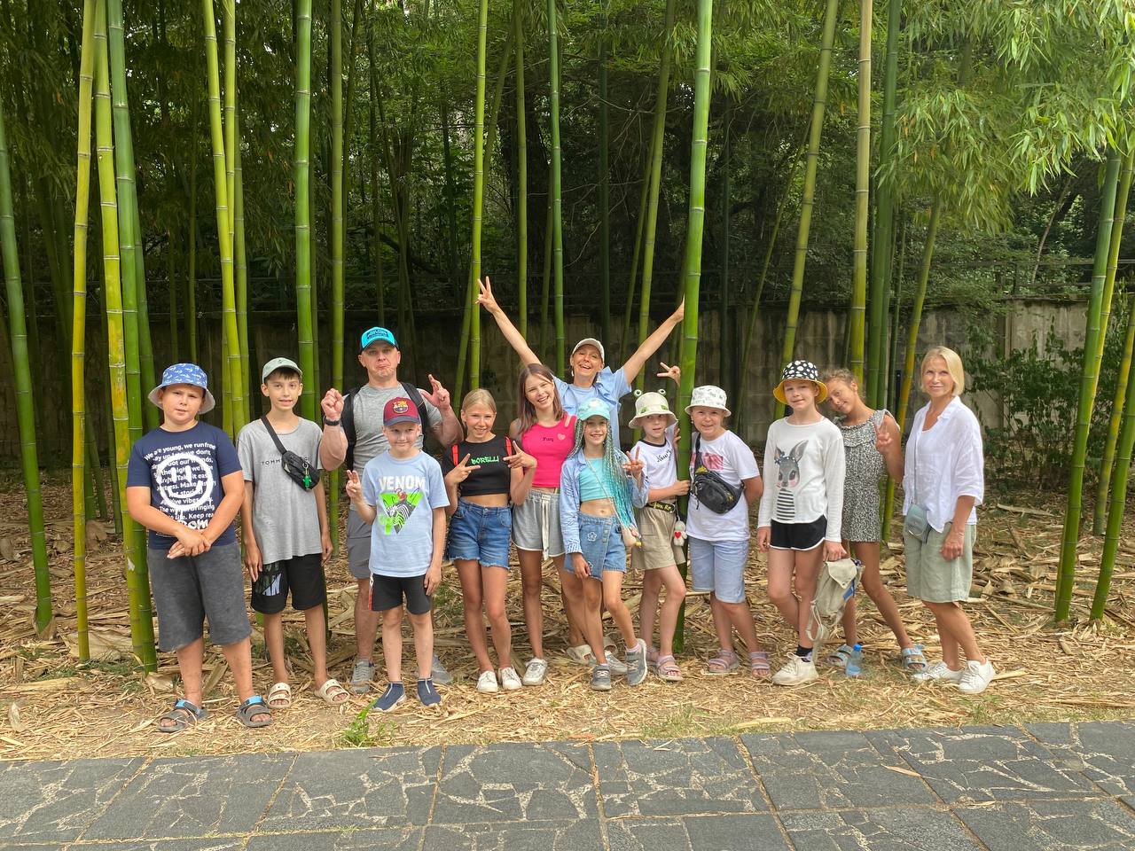 Семейный лагерь В гостях у Пеппи – семейный лагерь, Абхазия, Пицунда, с. Лдзаа. Путевки в детский лагерь на 2026 год, фото программы 9