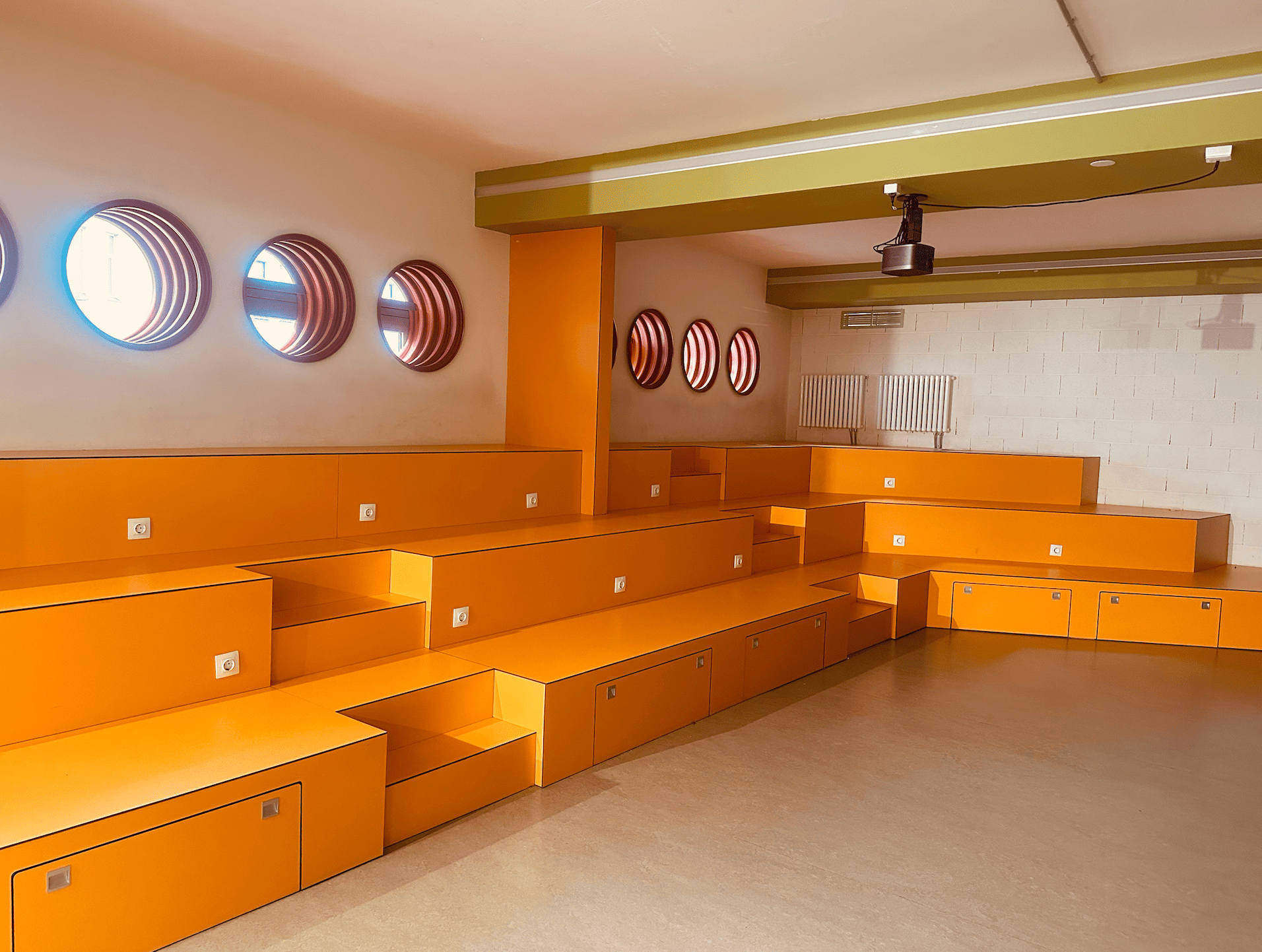 13а. Английский лагерь для подростков – детская программа, Санкт-Петербург, м. Чкаловская. Путевки на детские программы на 2026 год, фото размещения 4