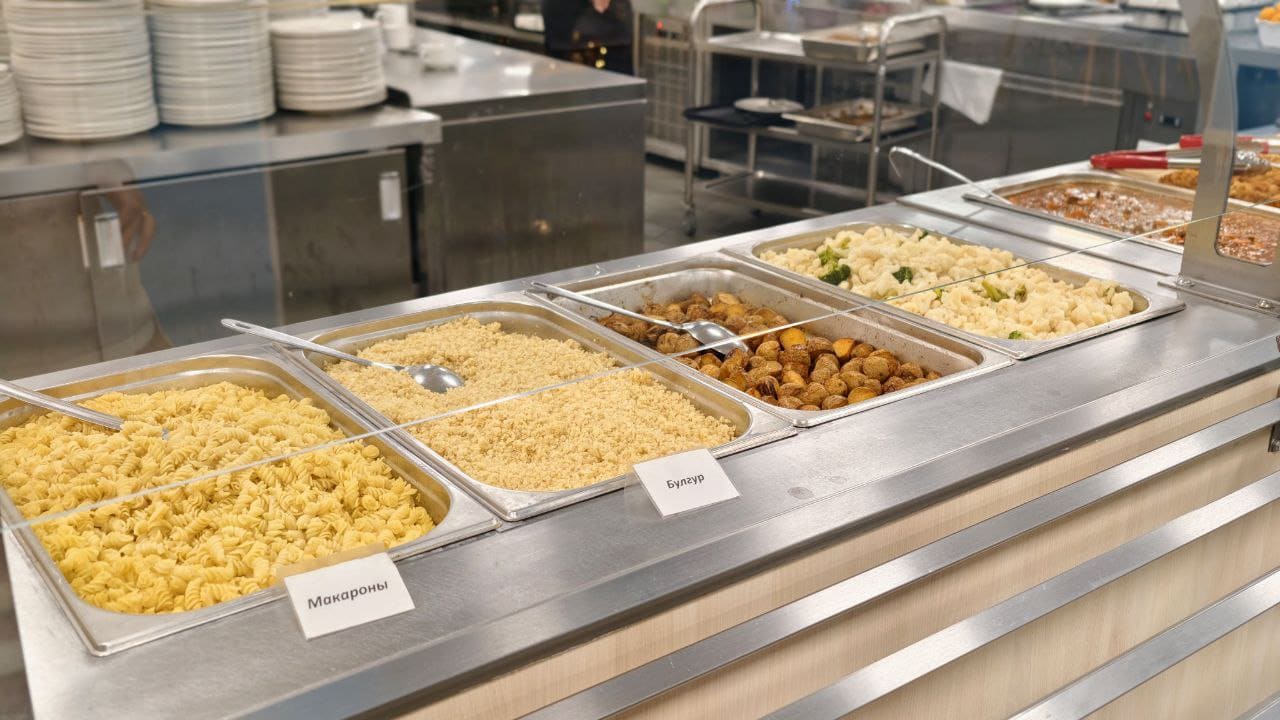 Сборы по плаванию SwimRocket в Волгограде – детская программа, Москва - Волгоград. Путевки на детские программы на 2026 год, фото питания 5