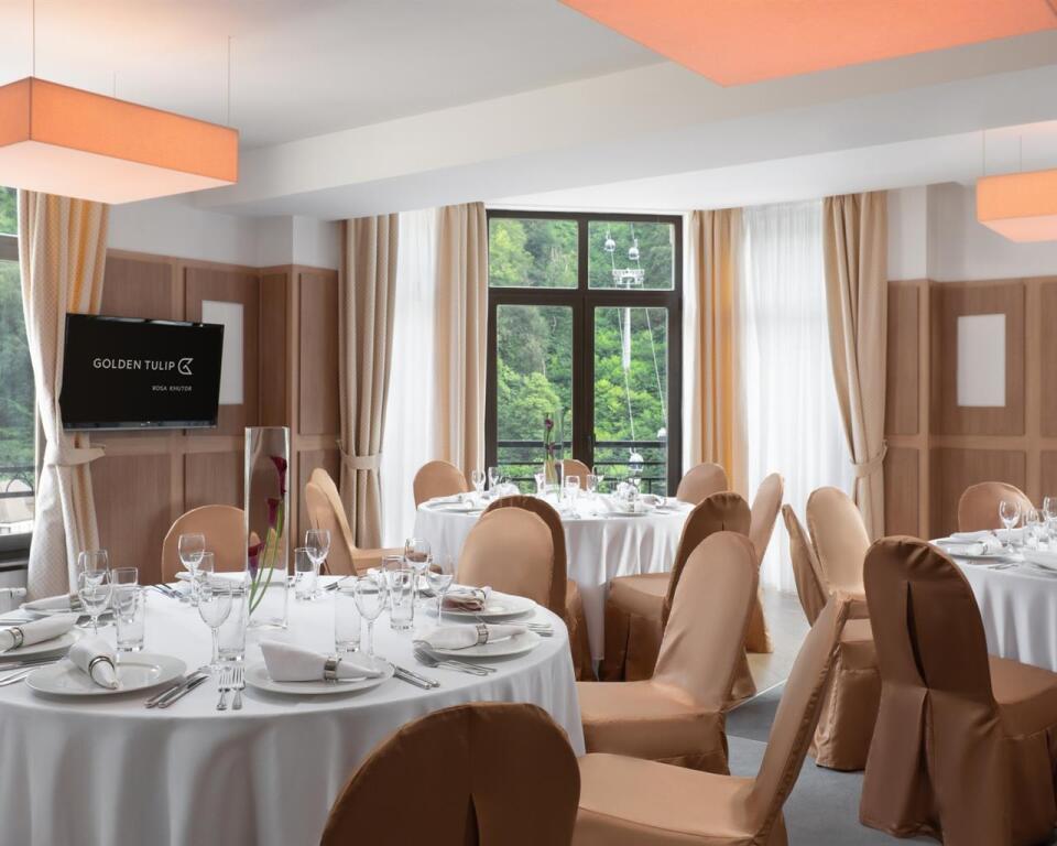 EduChess. Семейное путешествие на Розу Хутор – семейный лагерь, Краснодарский Край, Красная Поляна. Путевки в детский лагерь на 2026 год, фото питания 3