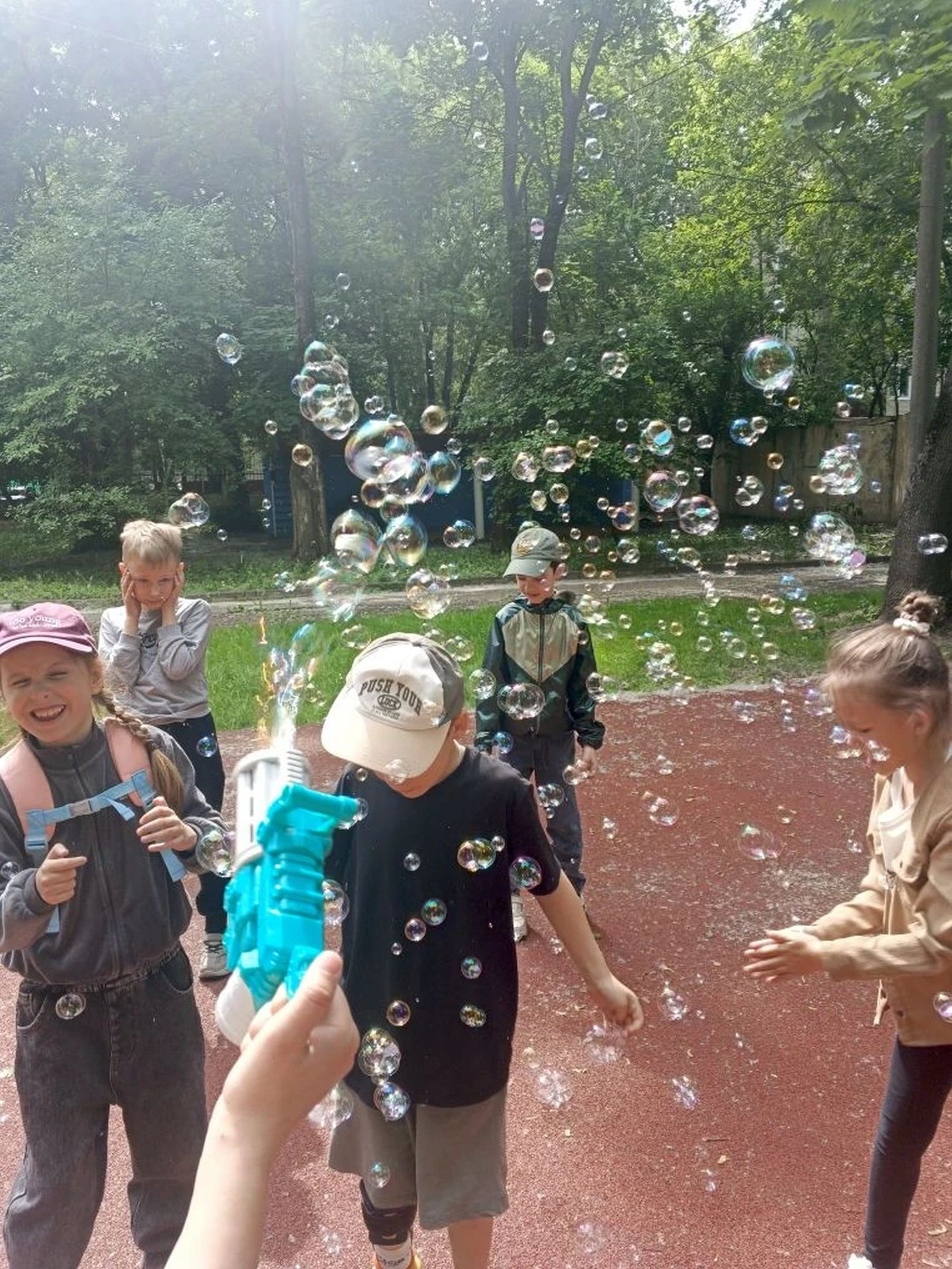 Ириски – детская программа, Москва, м. Тимирязевская. Путевки на детские программы на 2026 год, фото программы 5