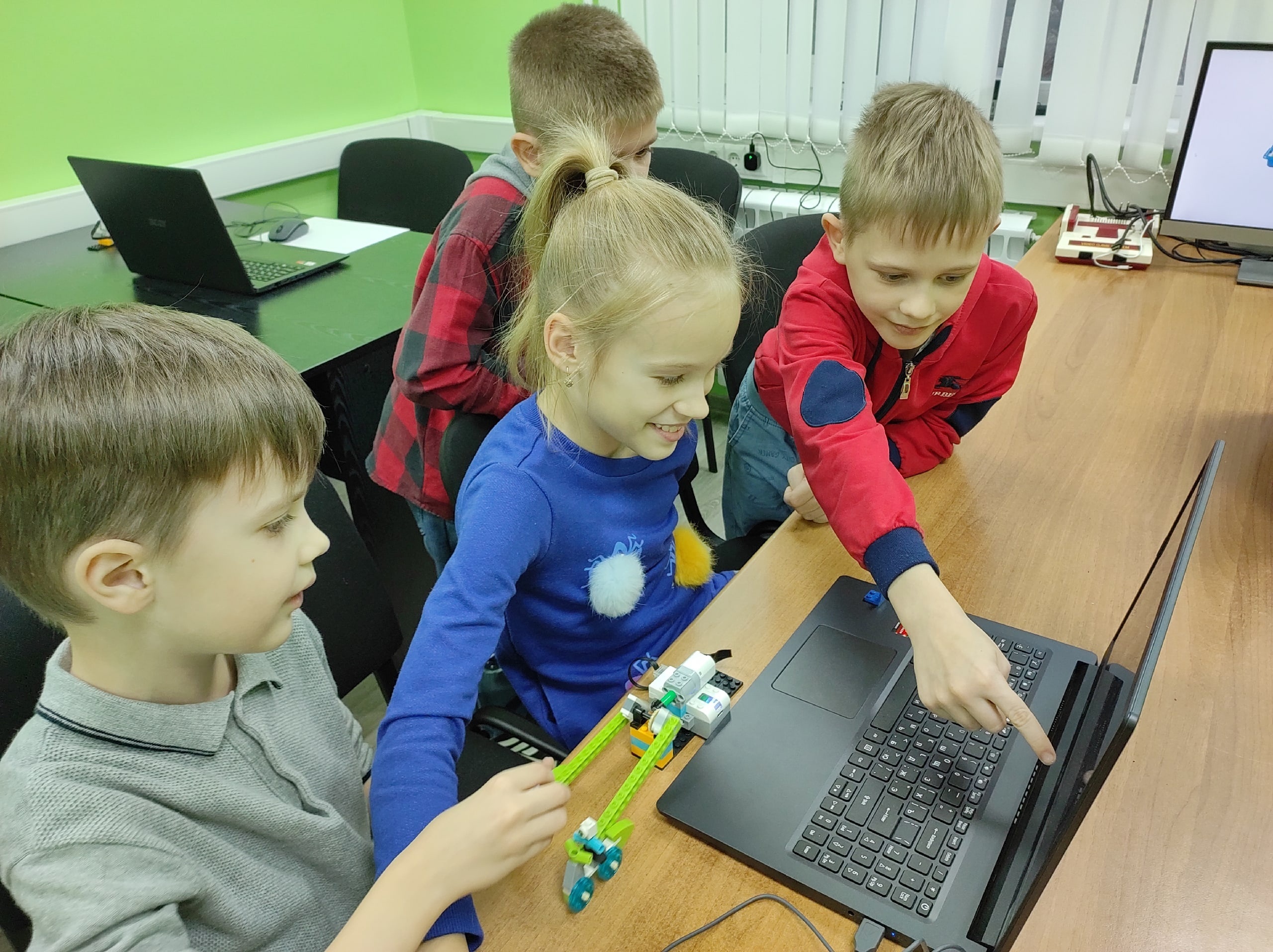 Летний клуб РобоБИТ – городской лагерь, Москва, г. Зеленоград. Путевки в детский лагерь на 2026-2027 год, фото программы 8