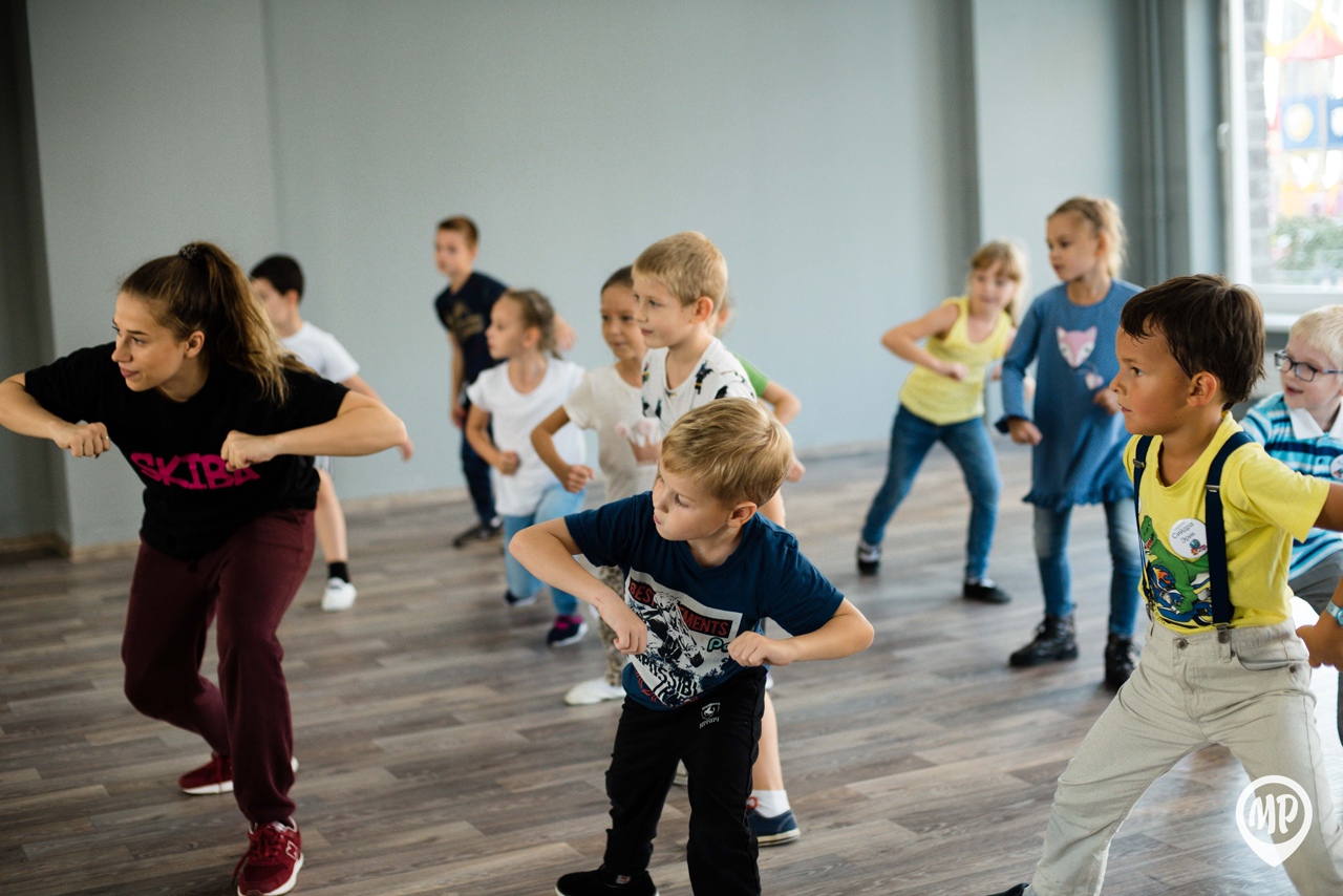 Городской танцевальный лагерь СТИЛИ – спортивный лагерь, Санкт-Петербург, м. Беговая. Путевки в детский лагерь на 2023-2024 год, фото 1