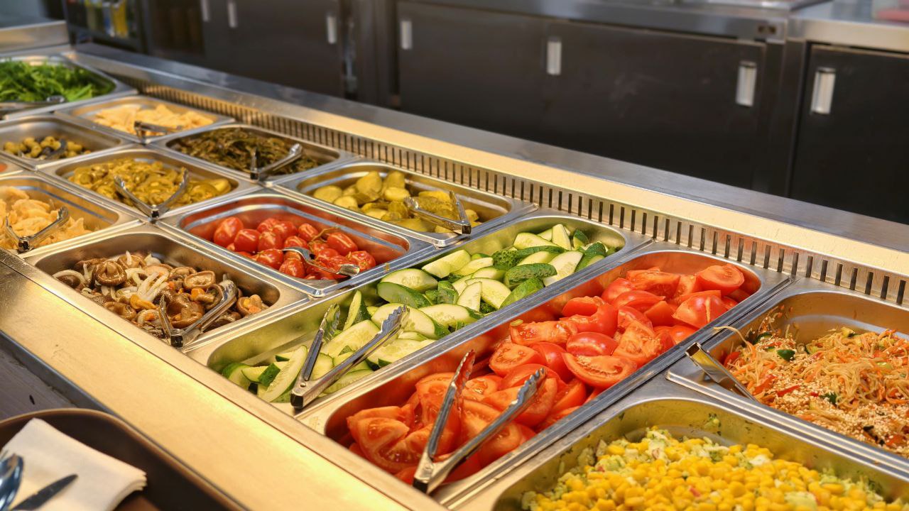 Сборы по плаванию SwimRocket в Анапе  – детская программа, Анапа. Путевки на детские программы на 2026 год, фото питания 1