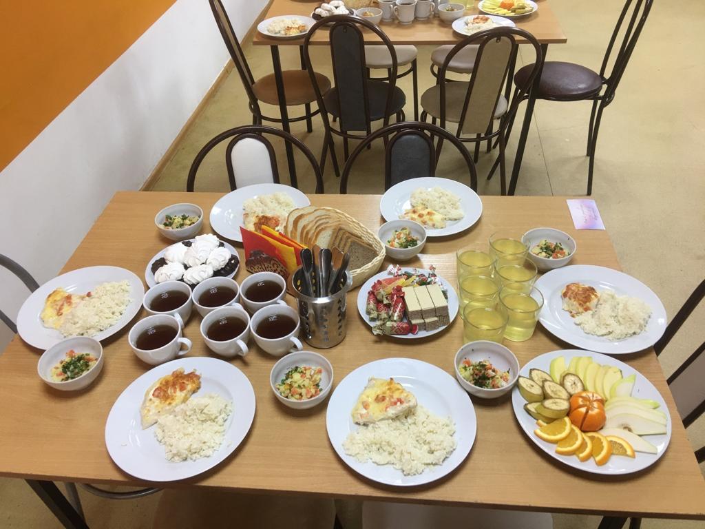 Робинзонада. Изумрудный город – театральный лагерь, Московская область, п. Филимонковское. Путевки в детский лагерь на 2026-2027 год, фото питания 4
