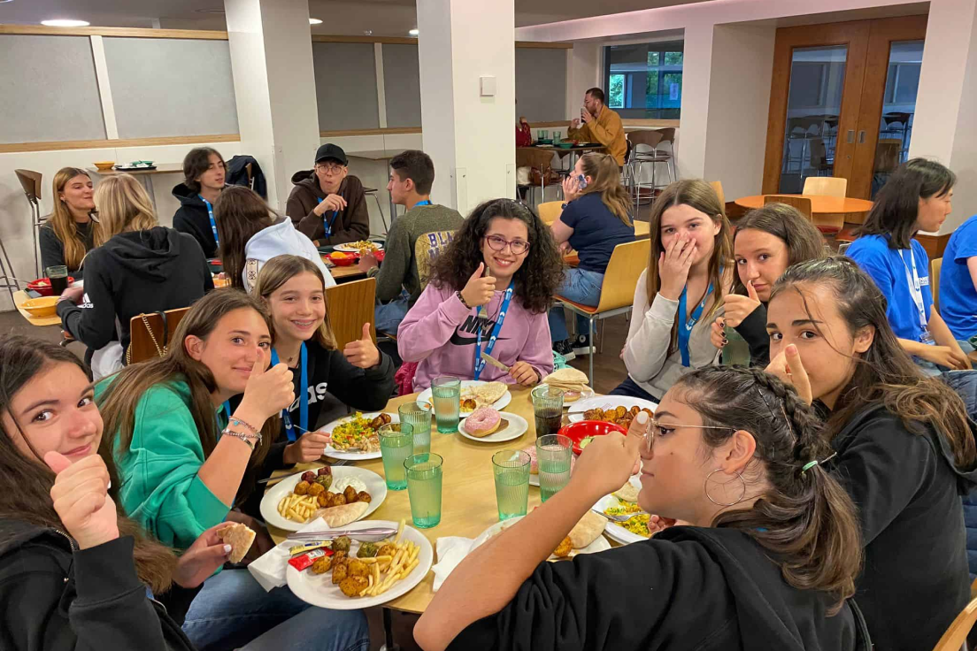 Oxford Camp Edinburgh – языковой лагерь, Шотландия, Эдинбург. Путевки в детский лагерь на 2026 год, фото питания 1