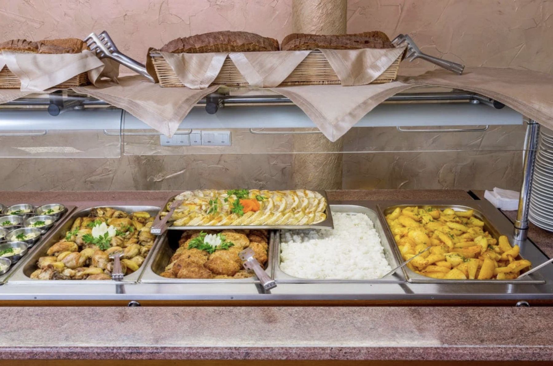 Футбольные сборы Юнайтика – детская программа, Краснодарский край, Анапа. Путевки на детские программы на 2026 год, фото питания 7