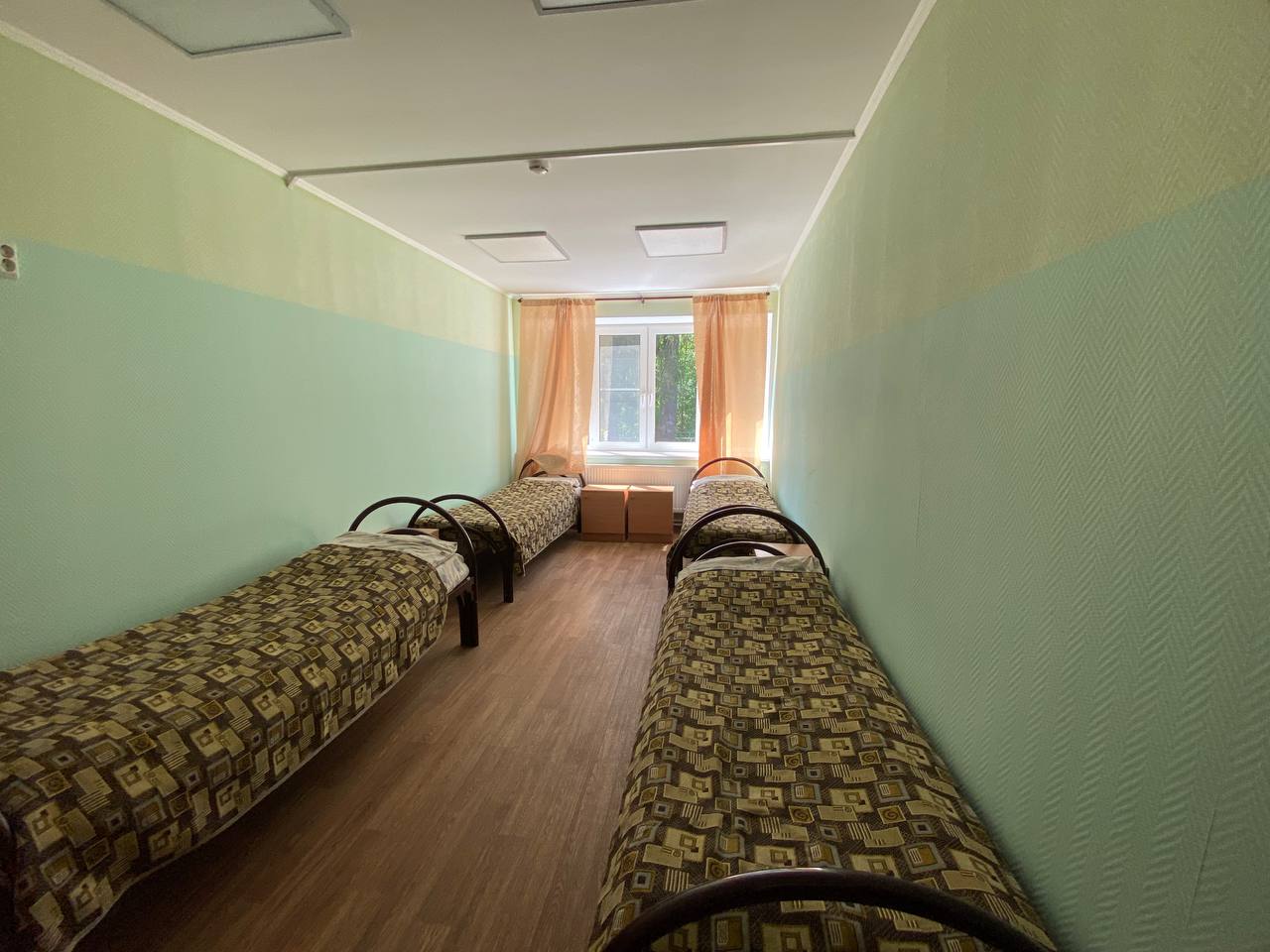 AzimovCamp. ДОЛ Адмиралтеец – IT и математический лагерь, Ленинградская обл., Гатчинский р-н. Путевки в детский лагерь на 2026 год, фото размещения 3