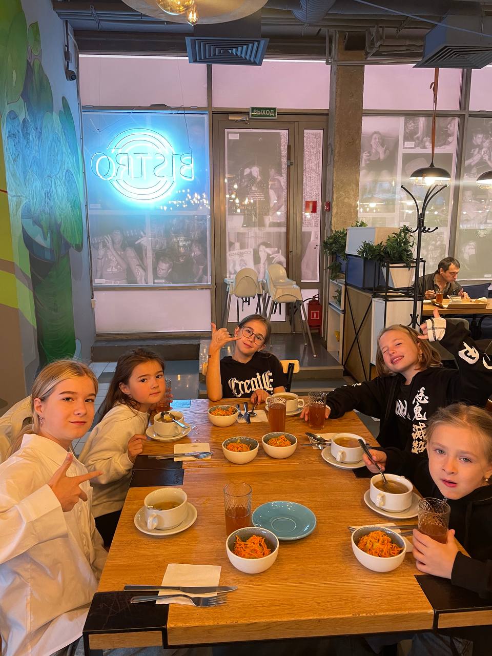 КодРум Программирование – городской лагерь, Санкт-Петербург, м. Горный институт. Путевки в детский лагерь на 2026 год, фото питания 5