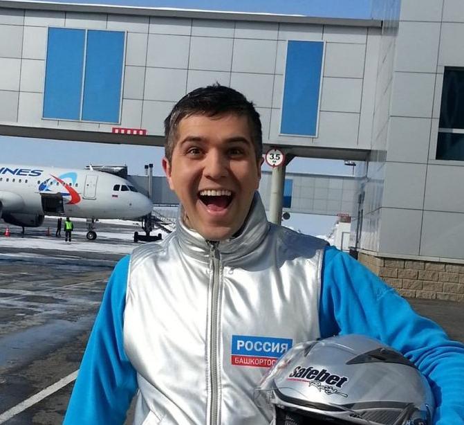 Артур Максютов - Телеканикулы – детская программа, Уфа. Путевки на детские программы на 2026 год