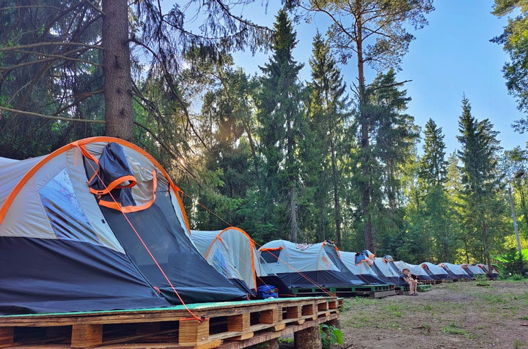 Енотики Кемп – языковой лагерь, Владимирская обл., Александровский р-н. Путевки в детский лагерь на 2026 год, фото размещения 1