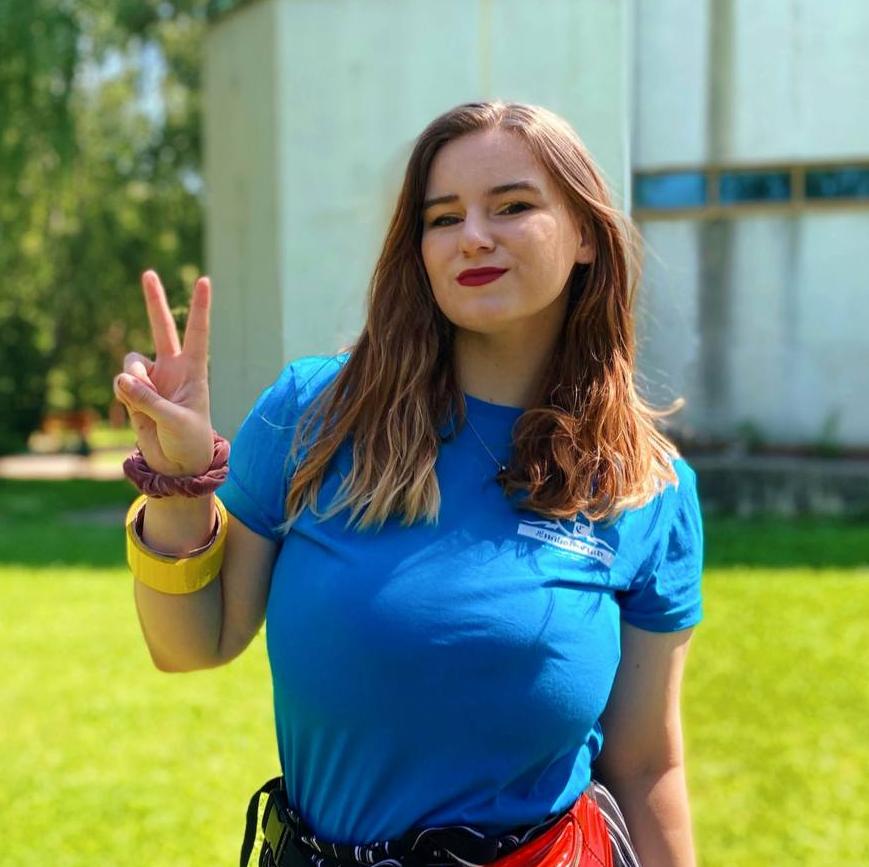 Леди Милла  - Английский клуб. Ершово – языковой лагерь, Московская обл., Одинцовский р-н. Путевки в детский лагерь на 2026 год