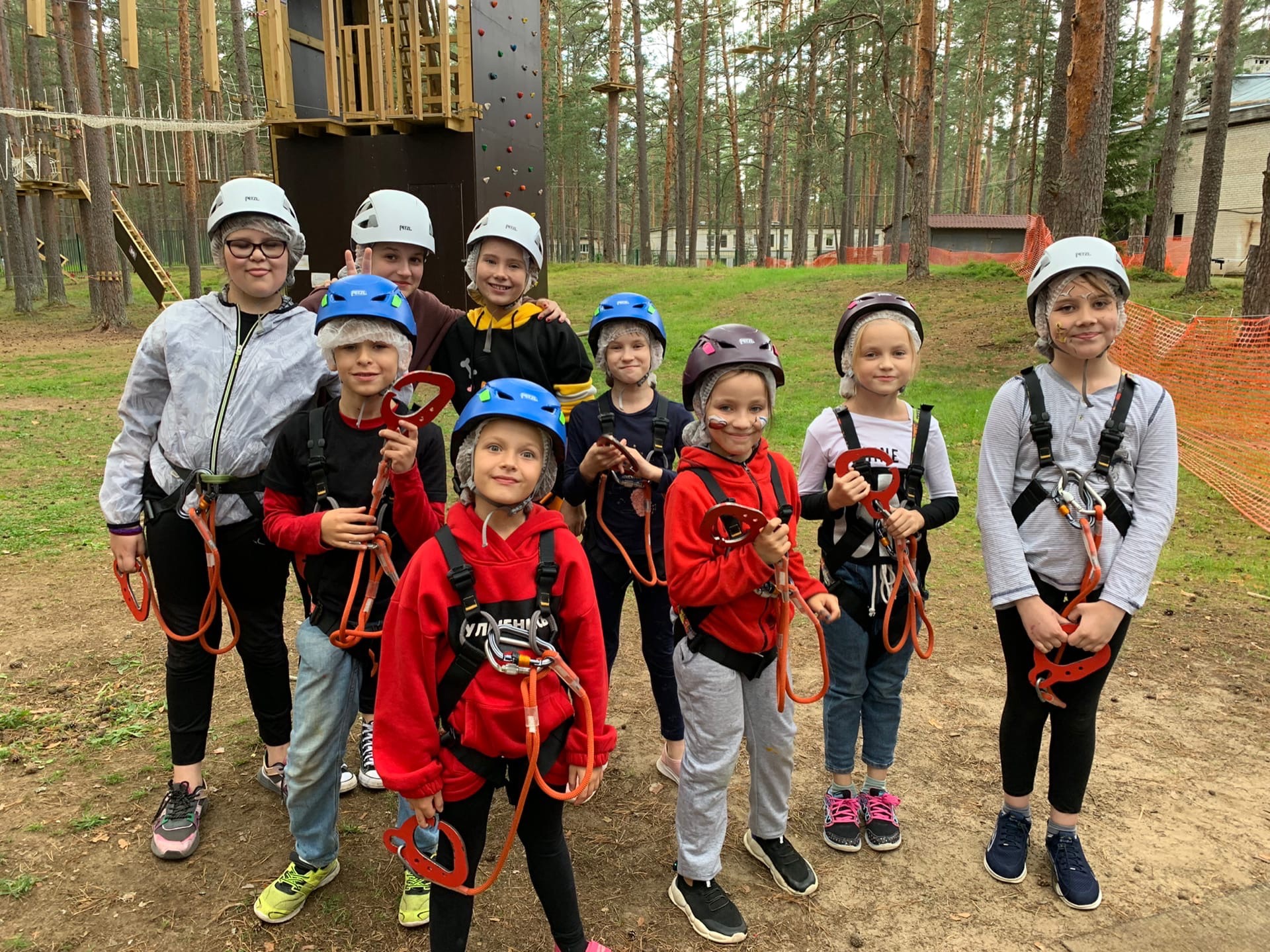 ArtCamp – творческий лагерь, Ленинградская обл., Лужский р-н. Путевки в детский лагерь на 2026 год, фото программы 11