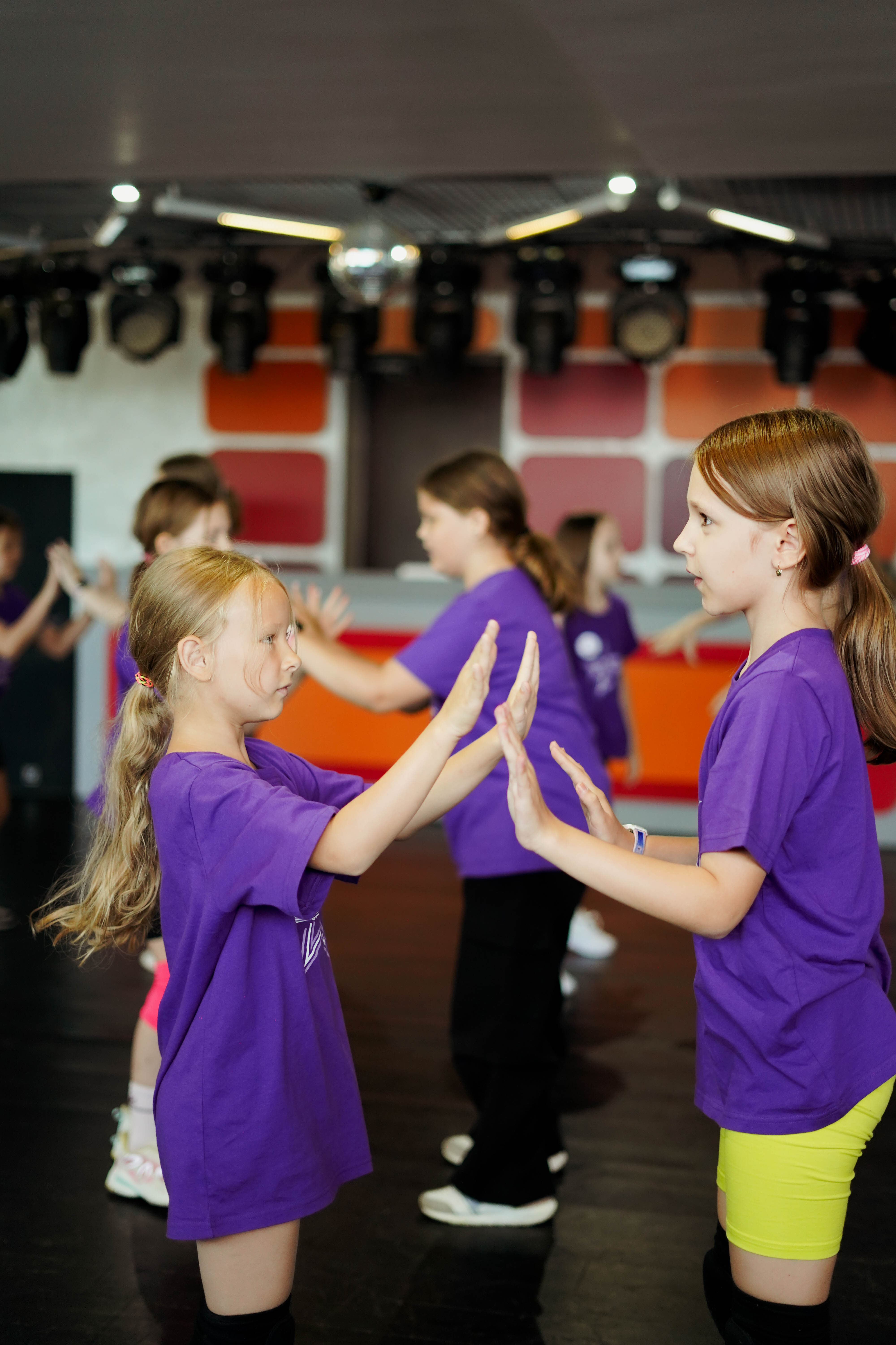 Танцевальная программа Звезда – творческий лагерь, Московская обл., Мытищинский р-н. Путевки в детский лагерь на 2026 год, фото программы 6