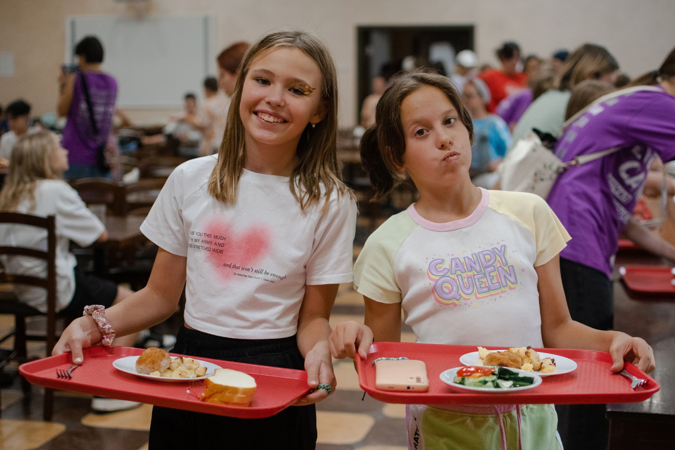 Enjoy Camp. В кадре. Ёлочки – творческий лагерь, Московская обл., Домодедово. Путевки в детский лагерь на 2026 год, фото питания 1