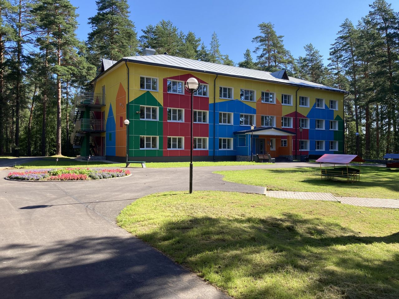 Баскетбольные сборы Stremlenie Camp. Звёздный – спортивный лагерь, Ленинградская область, г. Луга. Путевки в детский лагерь на 2026-2027 год, фото размещения 10