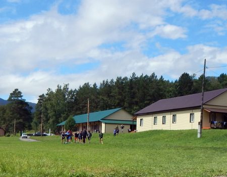 Лагерь Горный Орленок – оздоровительный лагерь, Горный Алтай. Путевки в детский лагерь на 2024 год, фото размещения 1
