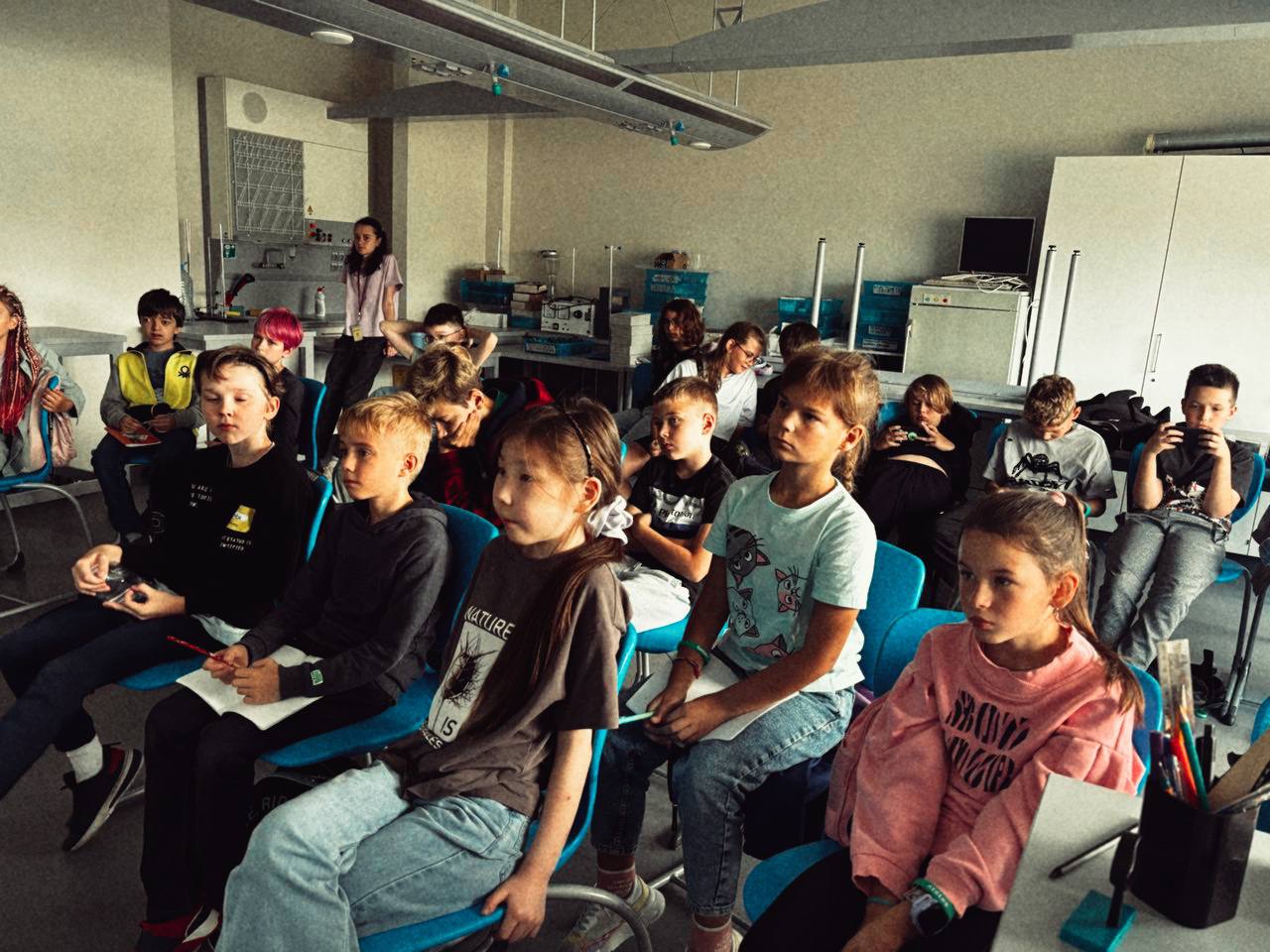 Sciencely. Летние городские лаборатории. Мичуринский – детская программа, Москва, м. Мичуринский проспект. Путевки на детские программы на 2026 год, фото программы 14