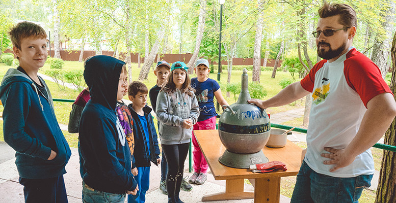 «Komandor Camp. Научный лагерь» – лагерь с бассейном, Калужская область, г. Таруса . Путевки в детский лагерь на 2023 год, фото обучения 5