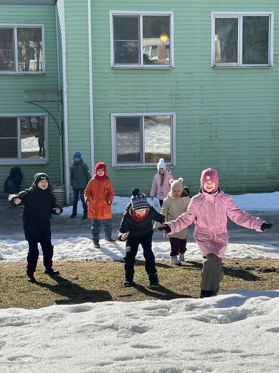 Большая Перемена – языковой лагерь, Ленинградская обл., Приозерский р-н. Путевки в детский лагерь на 2026 год, фото программы 1