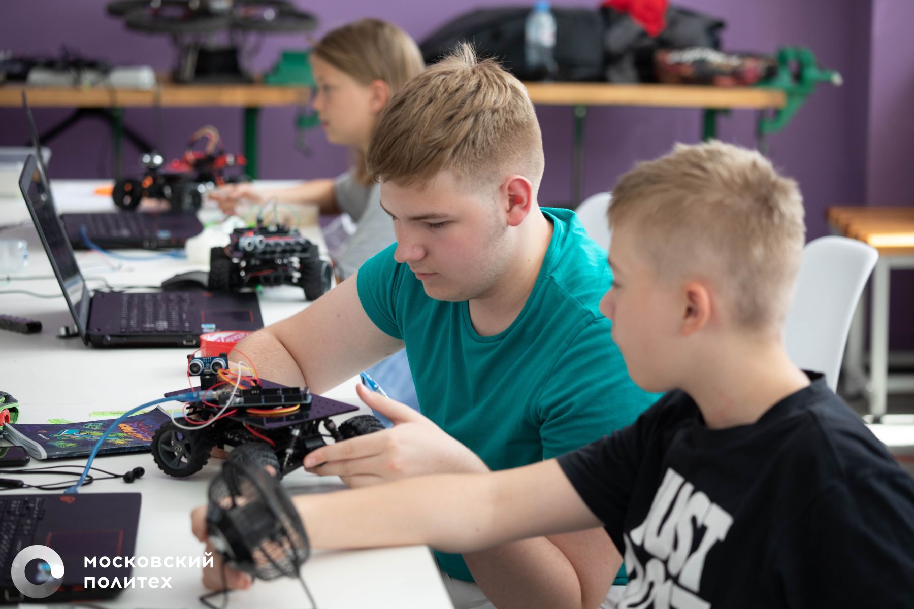 «Летний лагерь Московского Политеха», Москва, 2 филиала.
