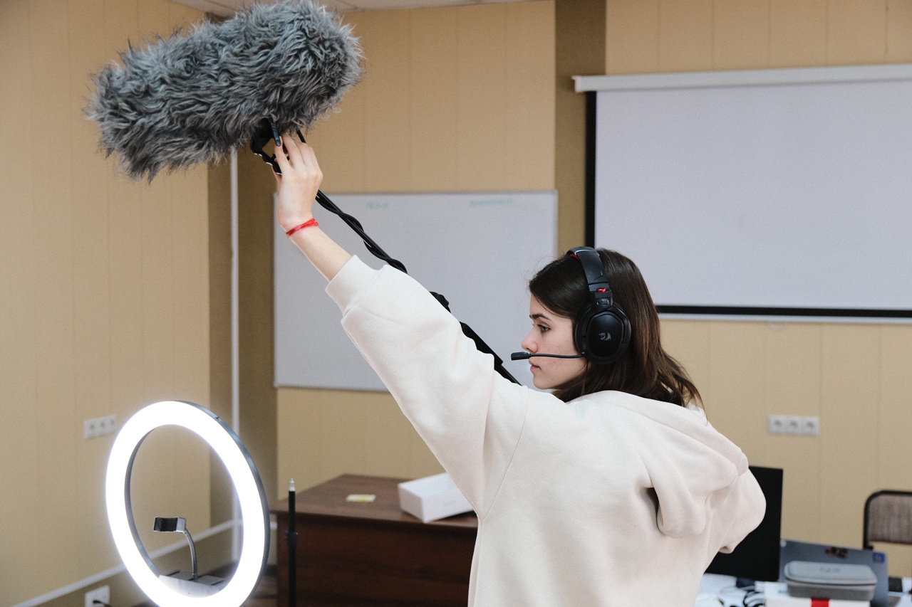 Enjoy Camp. Хештег Изумруд – творческий лагерь, Калужская обл., Жуковский р-н. Путевки в детский лагерь на 2026 год, фото обучения 1